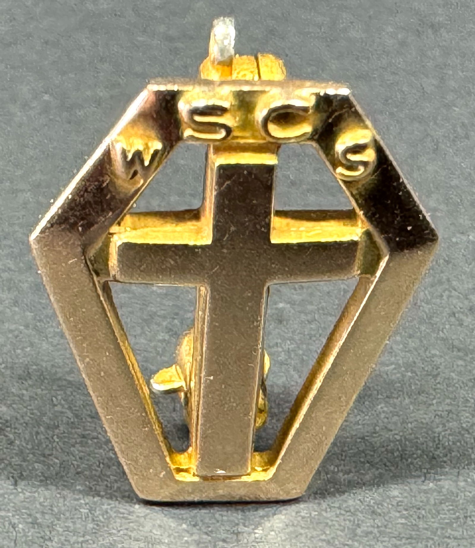 Vintage 10K yellow gold top WSCS Women??s Society of Christian Service pin brooch. (1 of 8)