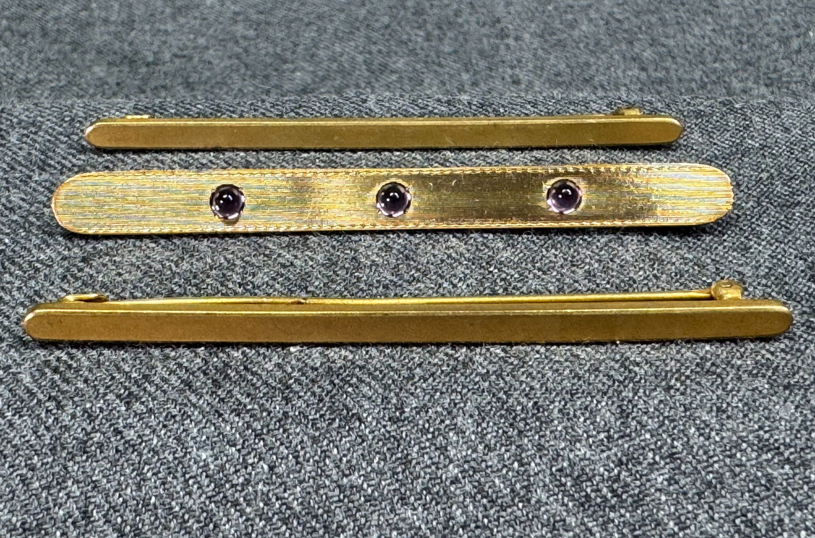 Vintage purple glass cabs stripped  & two plain goldtone barrette pin brooches (1 of 7)