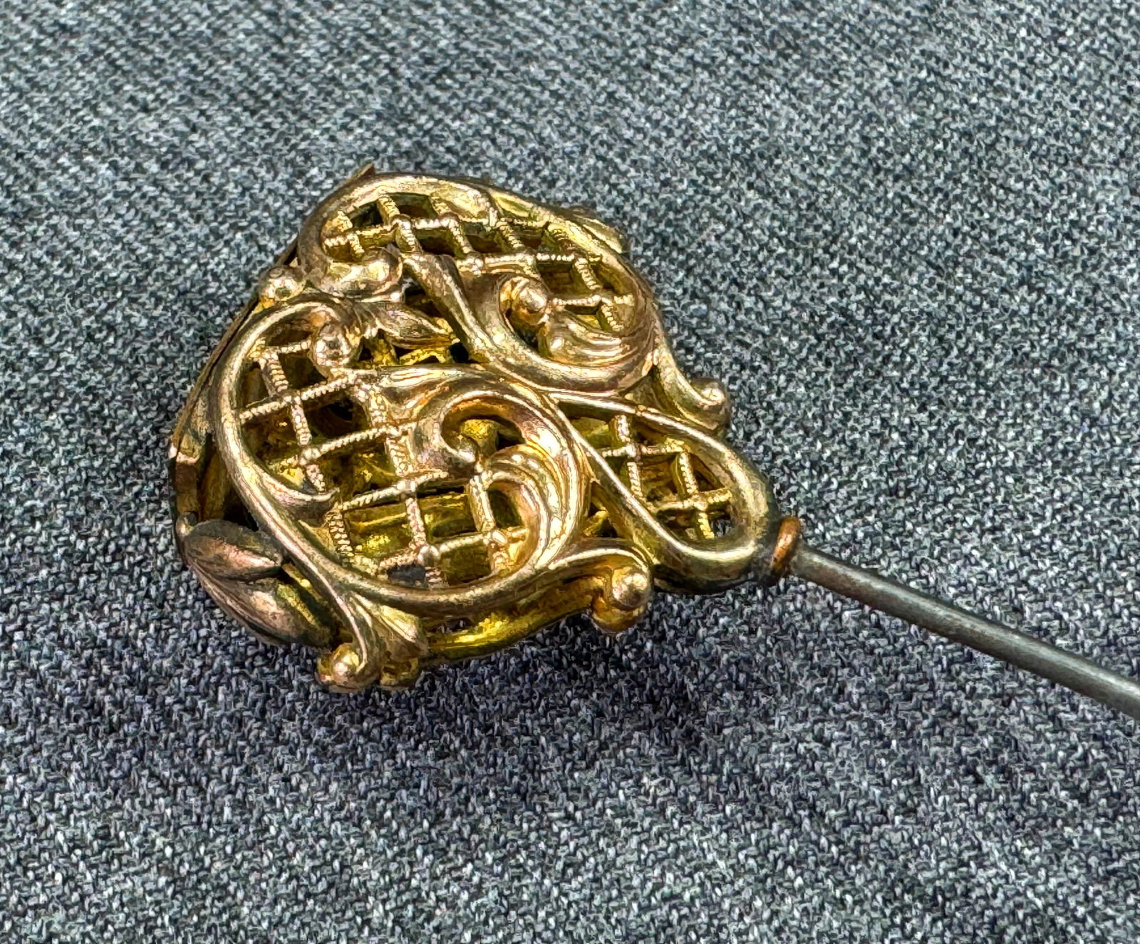 Vintage Edwardian filigree gold-plated & filled monogramed A U wax seal hatpin (1 of 10)