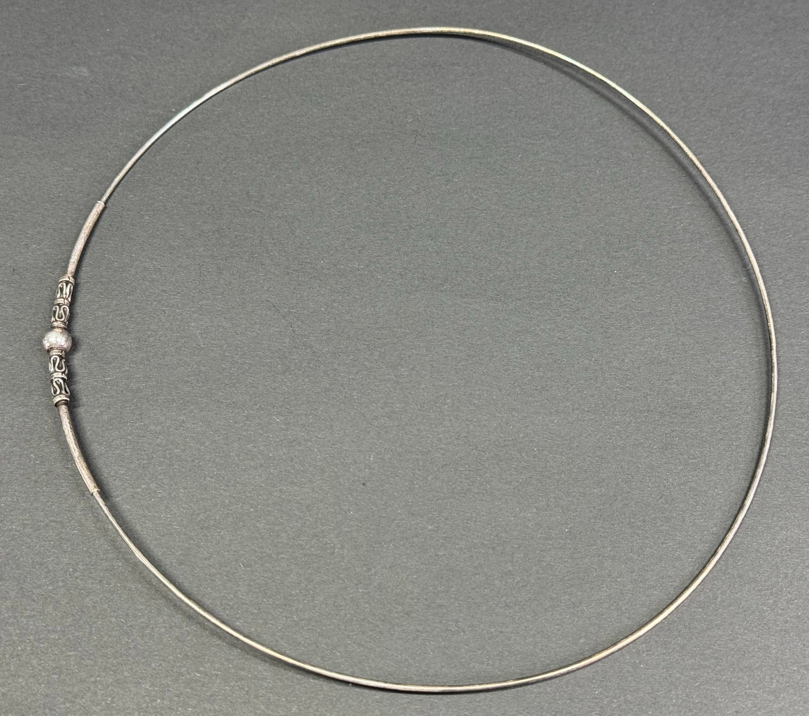 Vintage ethnic detachable medallion clasp sterling silver collar necklace.: Vintage ethnic detachable medallion clasp sterling silver collar necklace. Unmarked. For measures please refer to the pictures taken with a measuring tape. Weight: 13 Grams. This is a NO RESERVE AUCTI