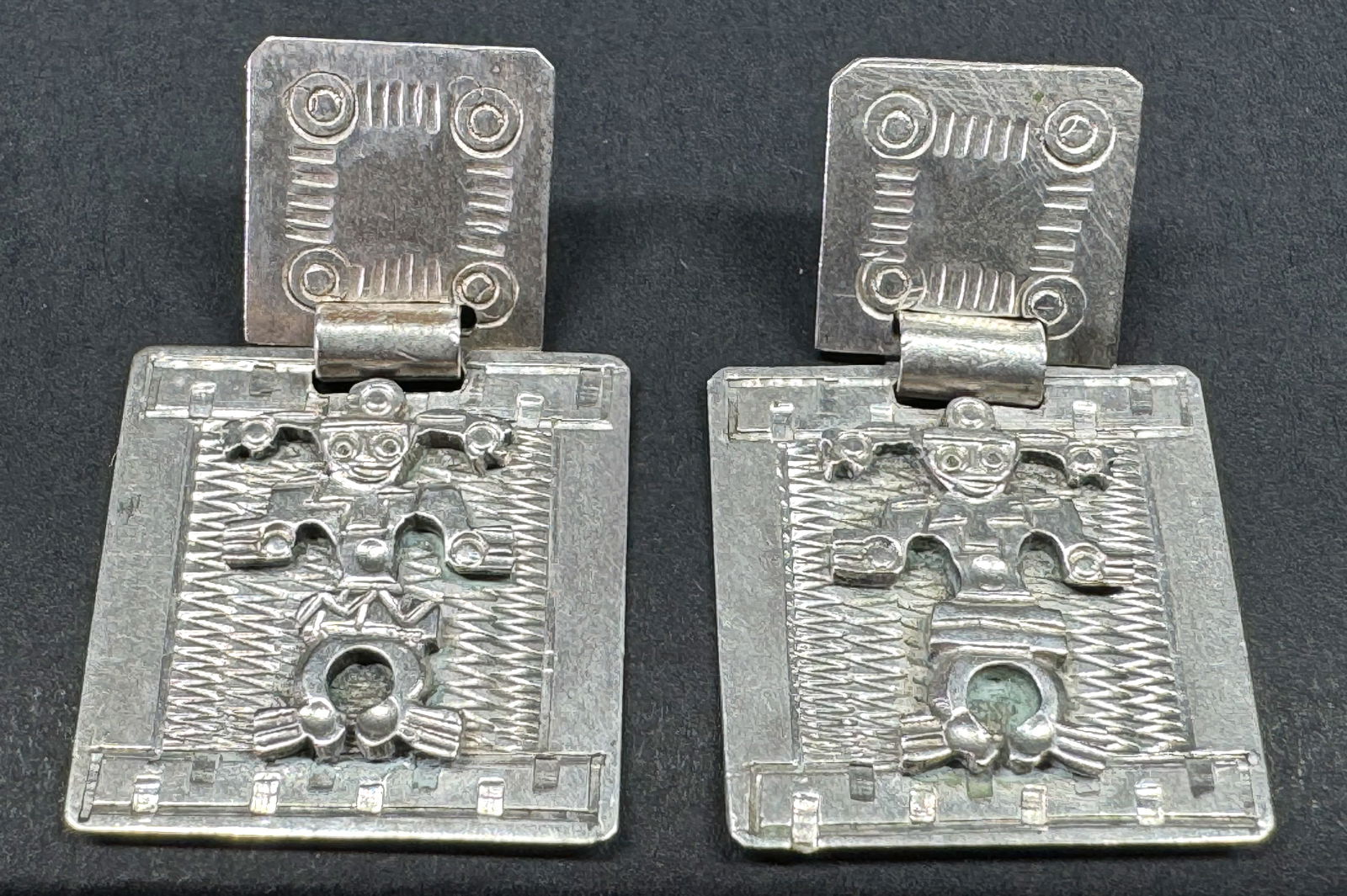Vintage Peruvian handcrafted ethnic sterling silver dangle stud  earrings. (1 of 4)