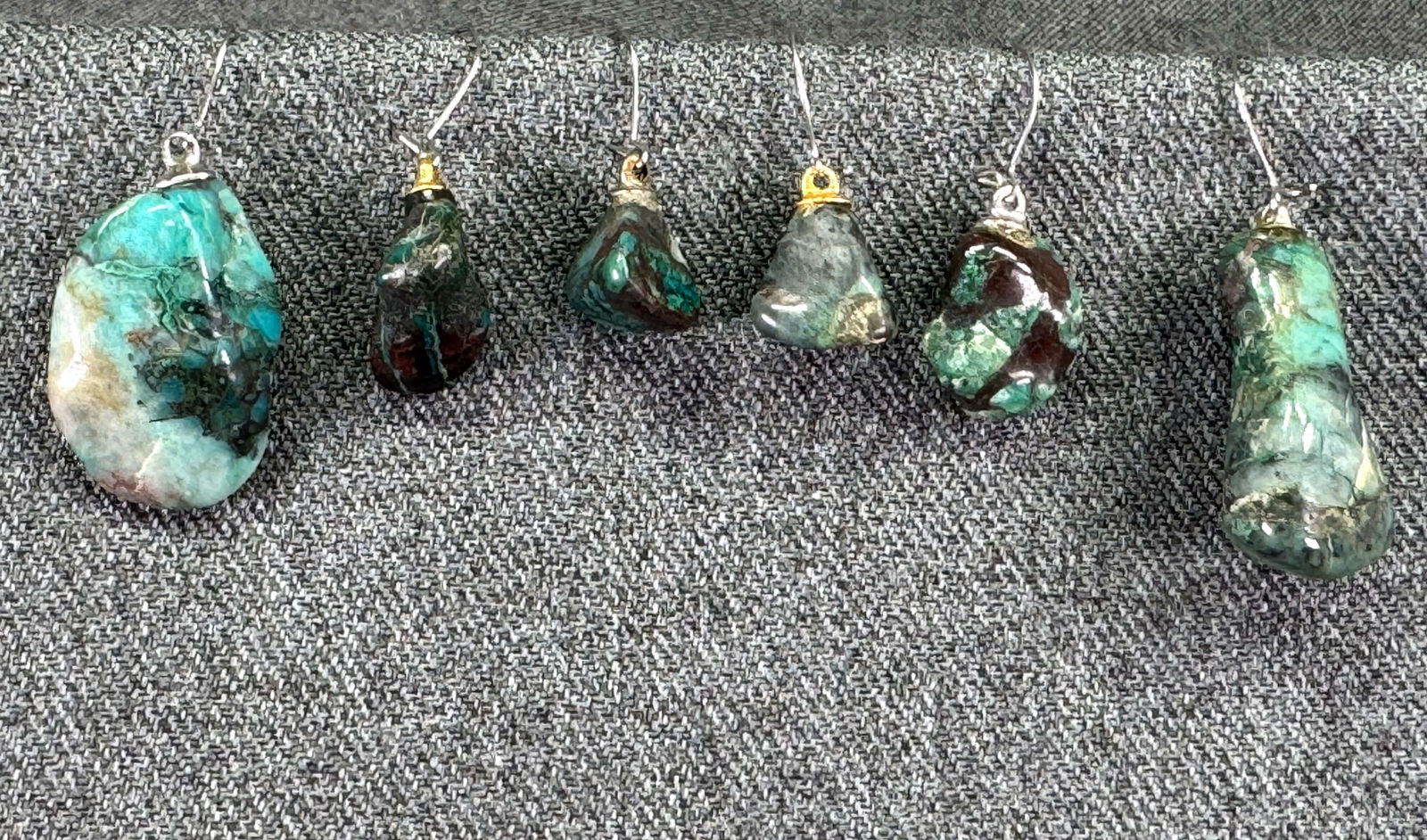 Vintage tumbled emerald stone dangle pierced earrings. Lot of 3 (1 of 6)