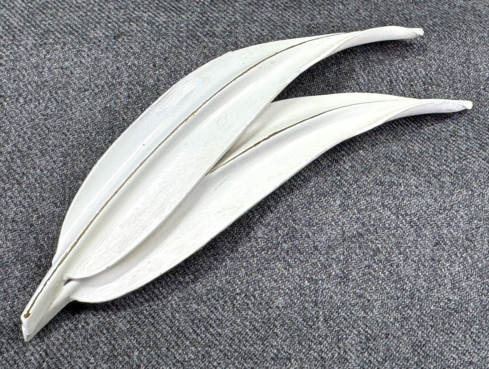 Vintage Grosse Germany, Dior designer white enamel leaves pin brooch (1 of 13)