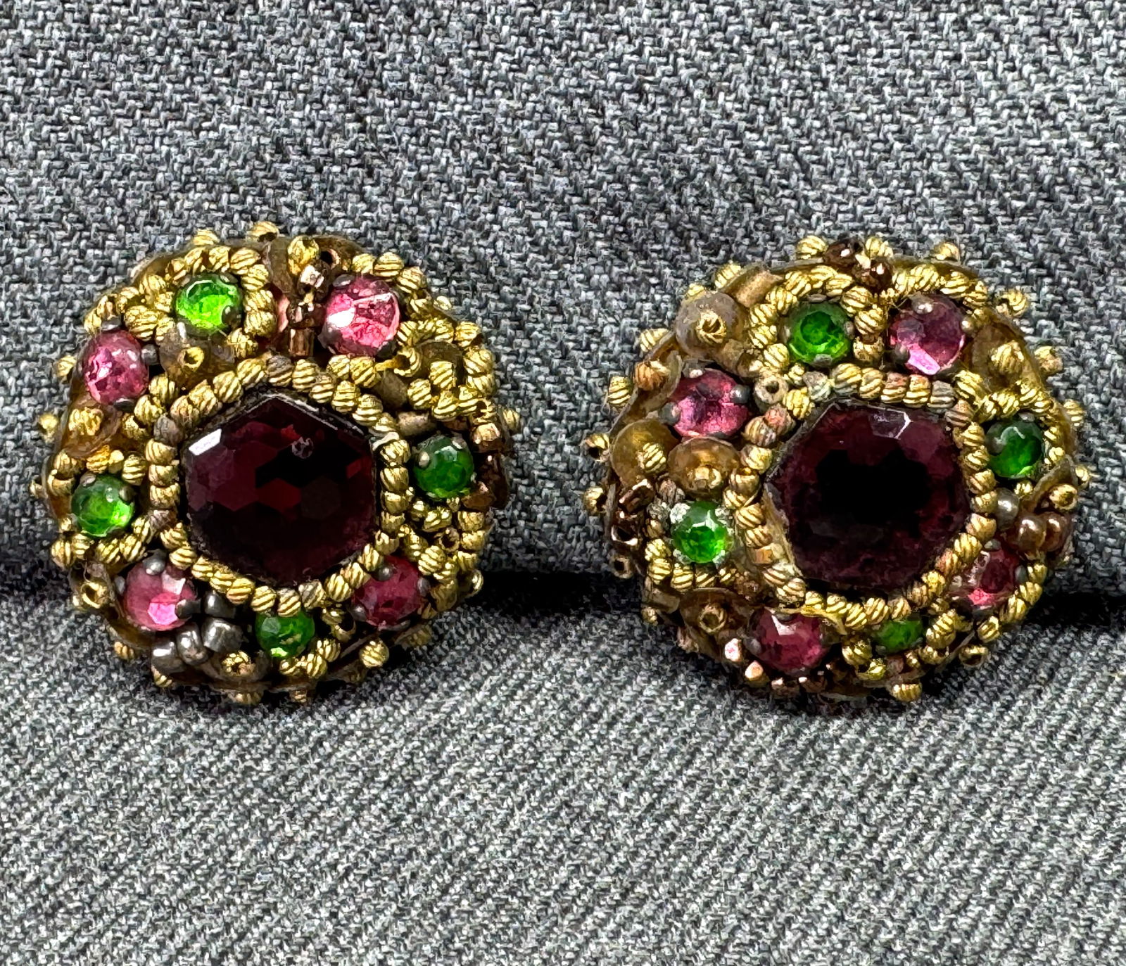 Vintage artist hand crafted vauxhall & seed glass beaded screw back earrings (1 of 4)