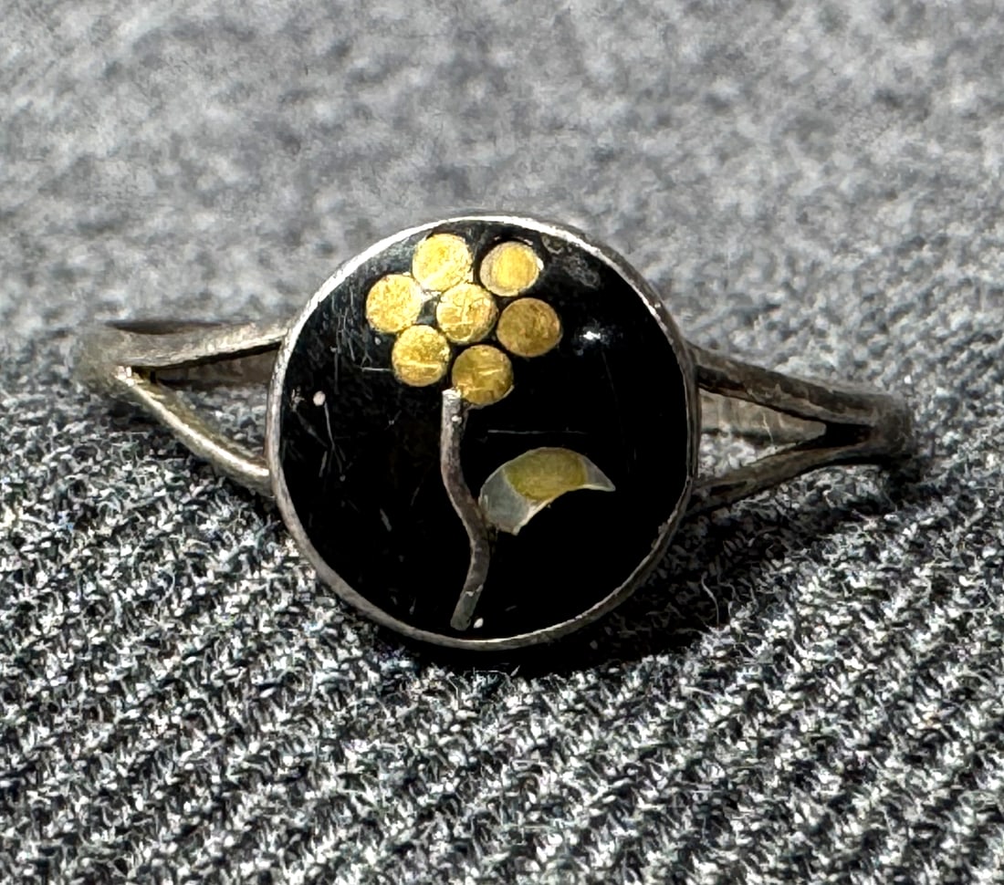Vintage Mexican TC-120 metals & MOP flower inlay sterling silver ring (1 of 7)