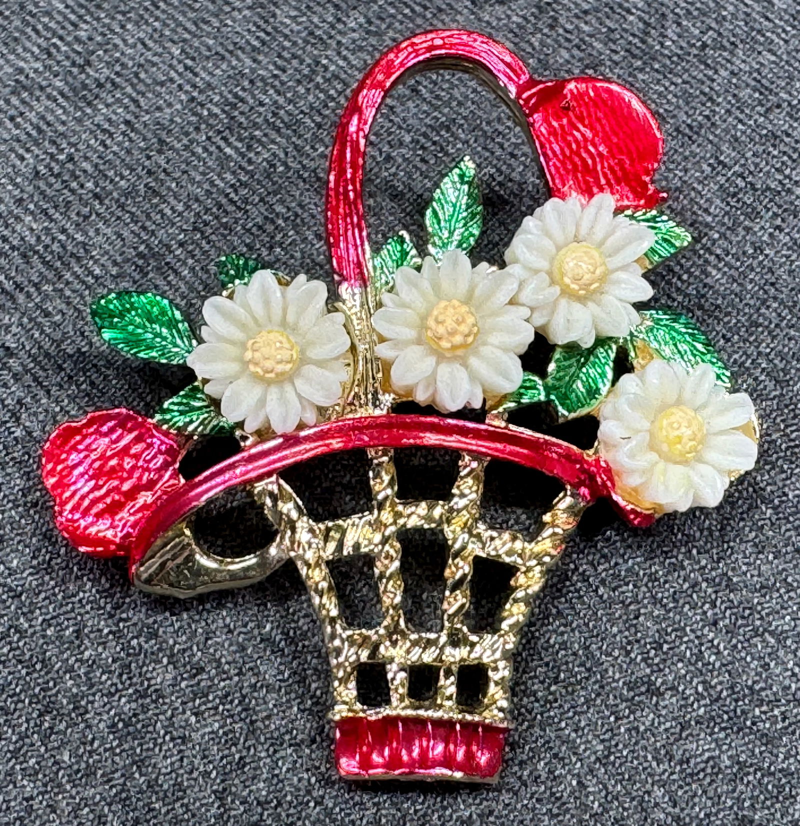 Vintage plastic flowers beads enamel goldtone metal basket with flowers pin brooch: Vintage plastic flowers beads enamel goldtone metal basket with flowers pin brooch. Unmarked. For measures please refer to the pictures taken with a measuring tape. Weight: 20 Grams. IN HOUSE Estimate