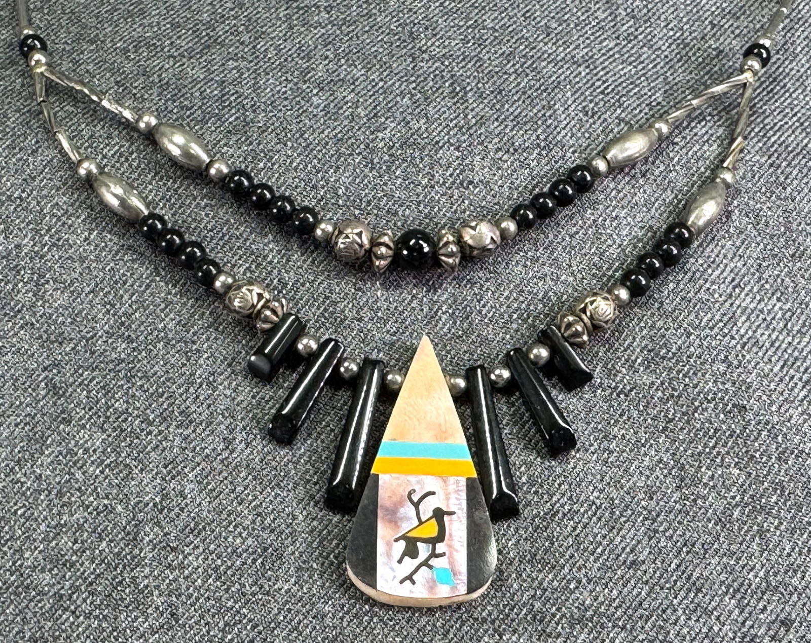 Vintage native American style inlaid stone roadrunner pendant liquid silver beaded mecklace (1 of 8)