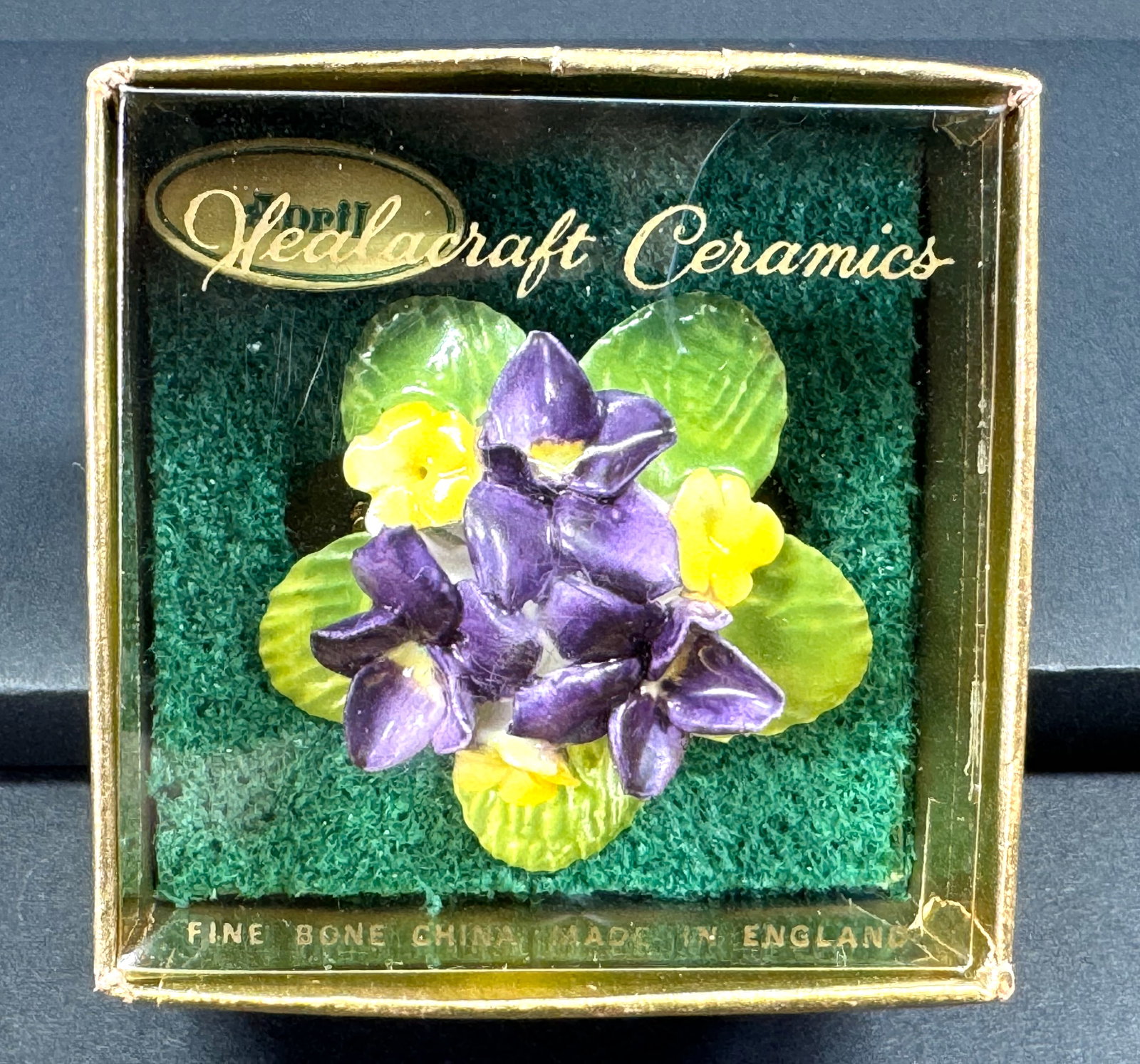 Vintage English April Flowers Handcrafted Ceramic Healcraft Bone China unused in box.: Vintage English April Flowers Handcrafted Ceramic Healcraft Bone China unused in box. Made in England. Marked. For measures please refer to the pictures taken with a measuring tape. Weight 21 Grams. T