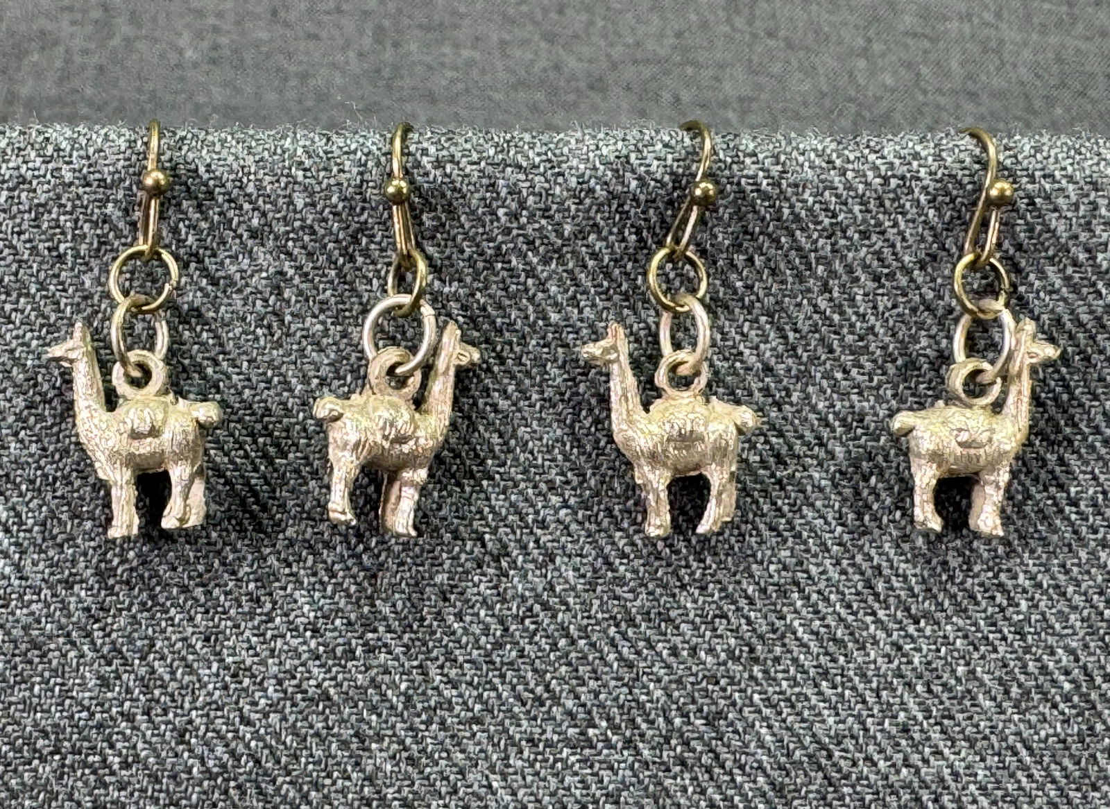 Vintage ethnic style silvertone metal llama hook earrings. Lot of 2 (1 of 7)