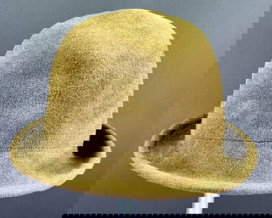 Vintage Czech Tonax wool hat: Vintage Czech Tonax wool hat. It measures around 21 1/2 interior circumference. Marked. This is a NO RESERVE AUCTION: there are no hidden or confidential reserves, all acceptable bidding commences at