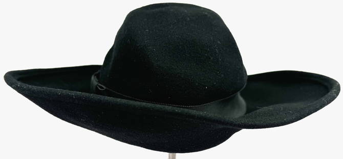 Vintage black wool Excello Neiman Marcus Frank Olive hat. Black grosgrain trim with bow. Pink: Vintage black wool Excello Neiman Marcus Frank Olive hat. Black grosgrain trim with bow. Pink grosgrain ribbon in the interior. Neiman Marcus & Frank”s Girl Designed by Frank Olive New York Labe