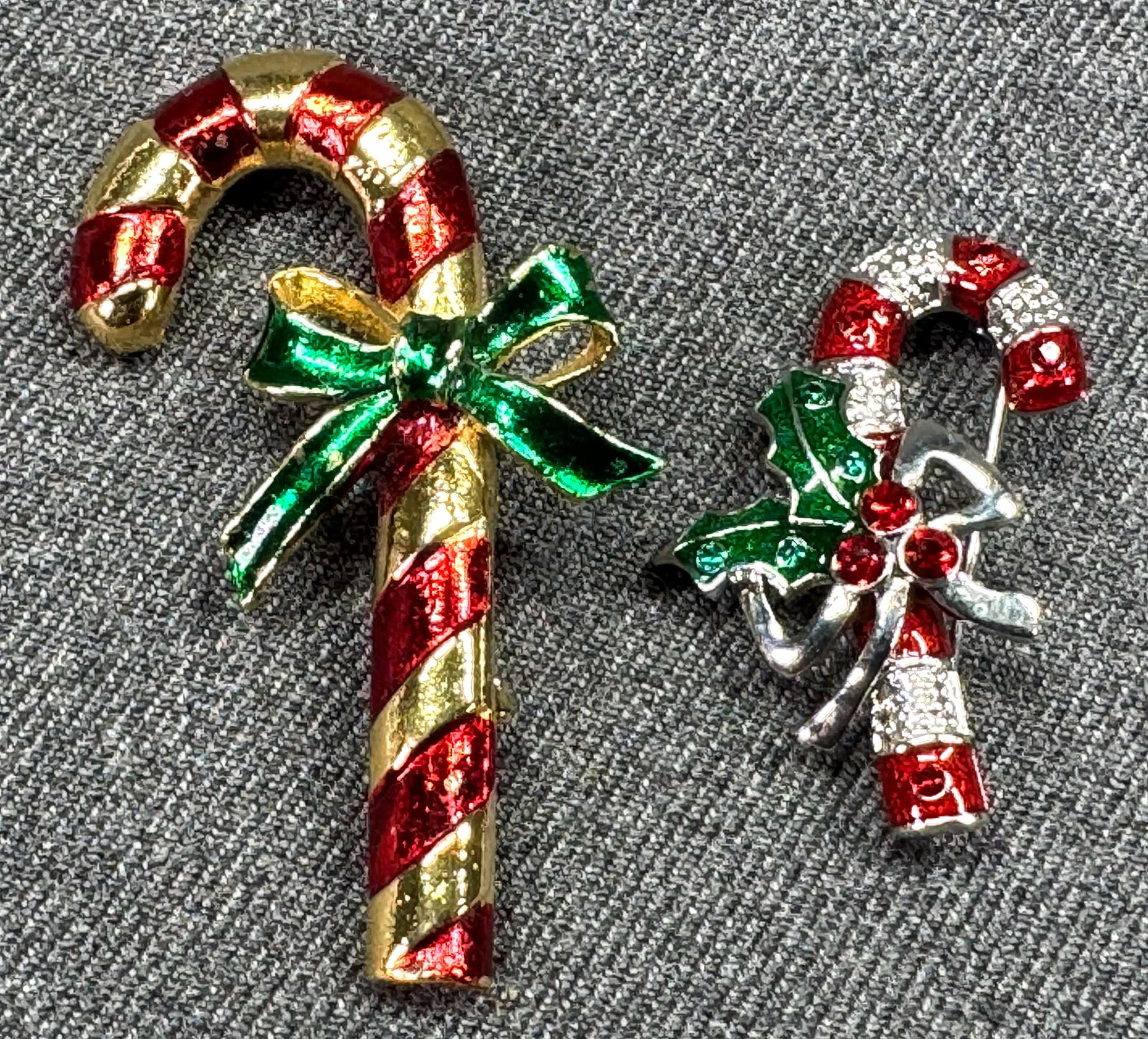 Vintage enamel Gerrys and jeweled unbranded Christmas candy cane pin brooches (1 of 6)