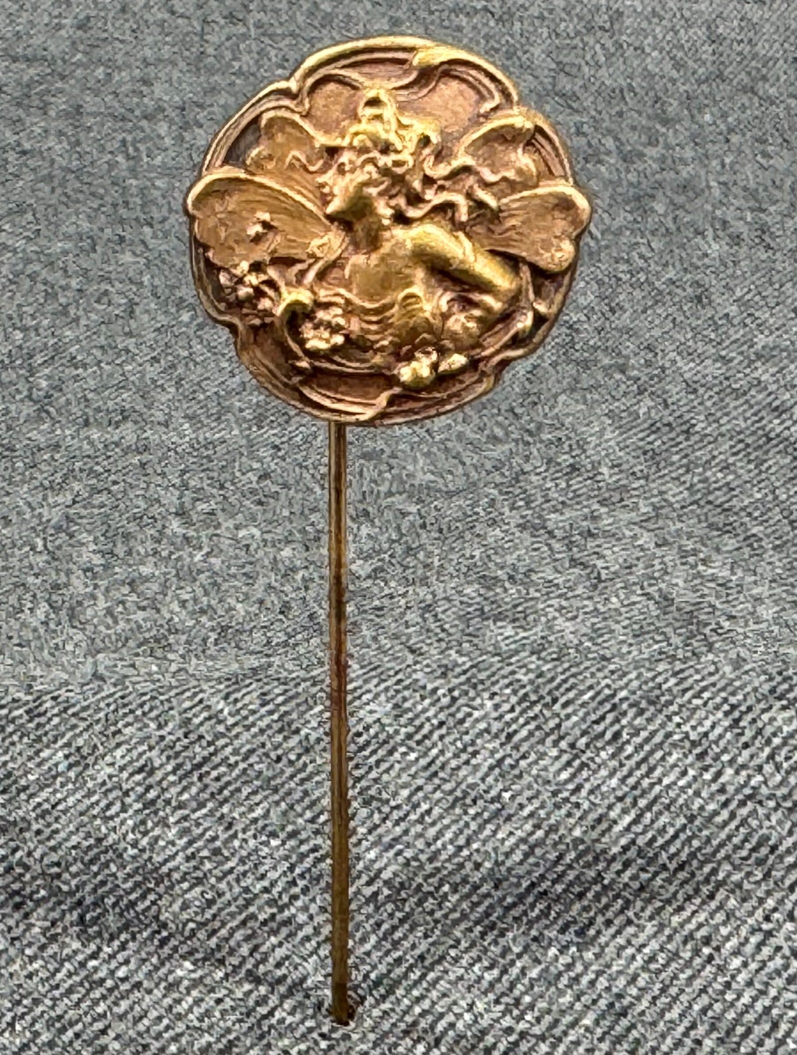 Antique Art Nouveau dragonfly woman goldtone metal stick / hat pin: Antique Art Nouveau dragonfly woman goldtone metal stick / hat pin. Unmarked. For measures please refer to the pictures taken with a measuring tape. Weight: 5 Grams IN HOUSE Estimated* SHIPPING & HAND