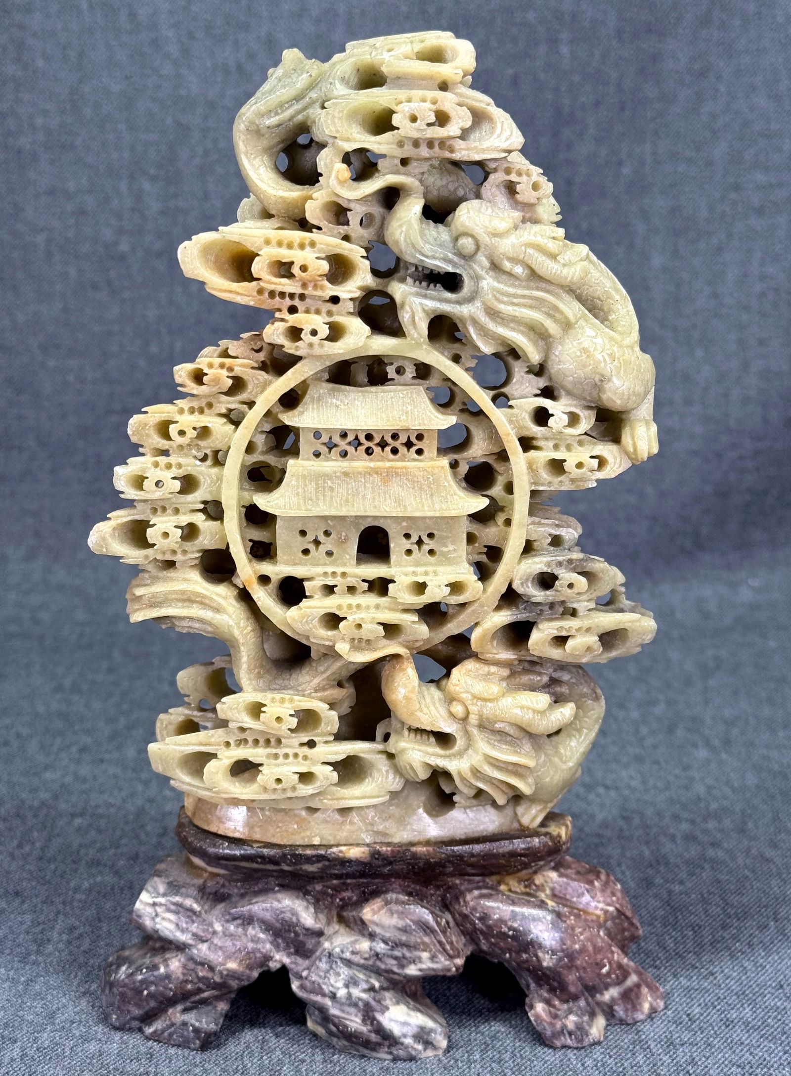 Vintage Chinese Temple, dragons & flowers soapstone carving: Vintage Chinese Temple, dragons & flowers soapstone carving For measures please refer to the pictures taken with a measuring tape. IN HOUSE Estimated* SHIPPING & HANDLING COST WITHIN THE U.S. : $12 WE