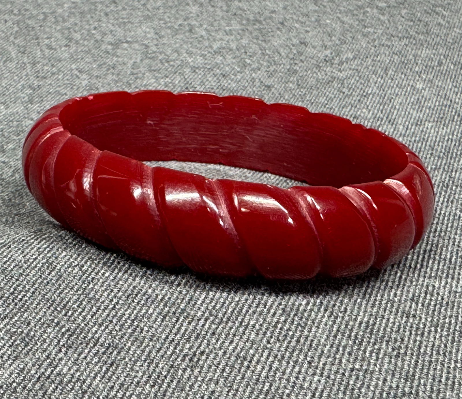Vintage bakelite style carved cherry plastic bracelet bangle (1 of 9)