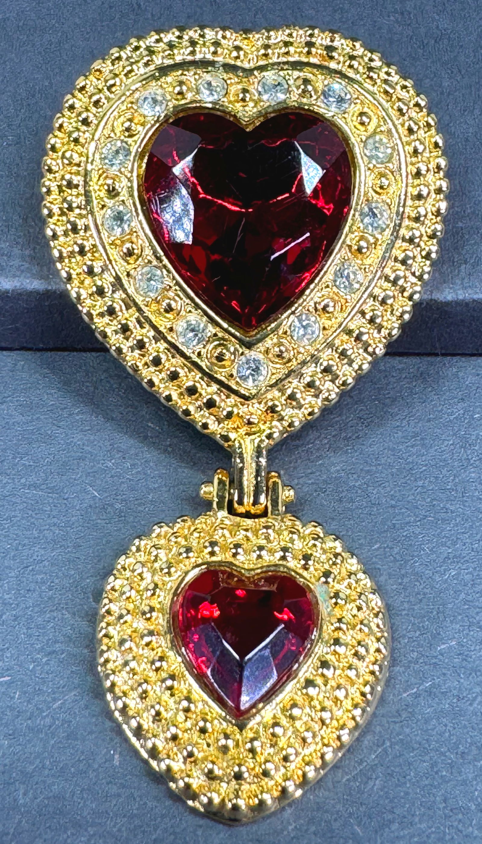 Victoria??s Secret double heart plastic red & clear rhinestones goldtone metal pin brooch,: Victoria's Secret double heart plastic red & clear rhinestones goldtone metal pin brooch, The small heart dangling below the bigger one. Marked For measures please refer to the pictures taken with a m