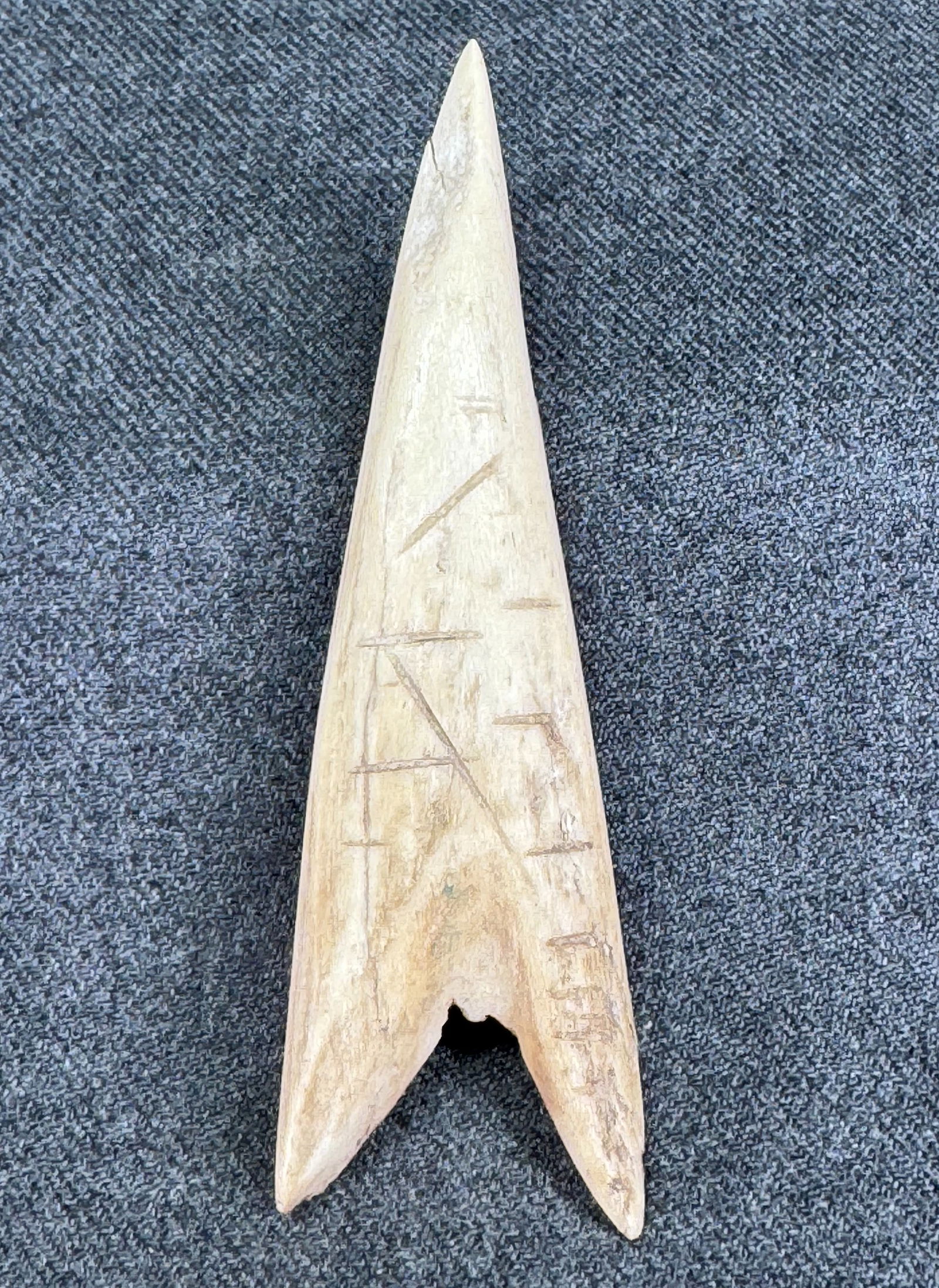 Southern Chile Yahgan/Yamana Spear Point with Marks. Circa first half of the 19th century. (1 of 8)