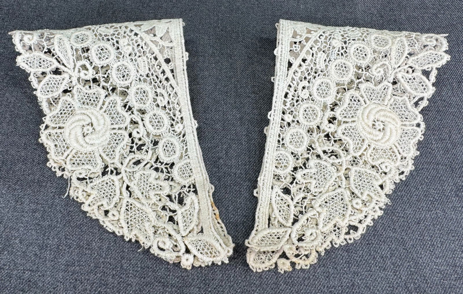 Vintage  flowers lace collar . Unused (1 of 6)