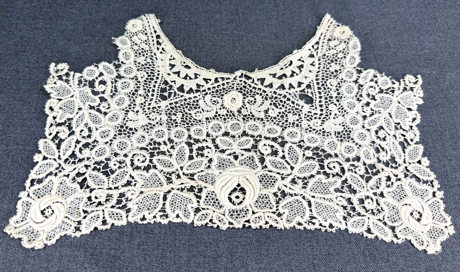 Vintage flowers lace shirtfront .: Vintage flowers lace shirtfront. For measures please refer to the pictures taken with a measuring tape. IN HOUSE Estimated* shipping and handling cost within the U.S. : $7 We combine shipping. *This e