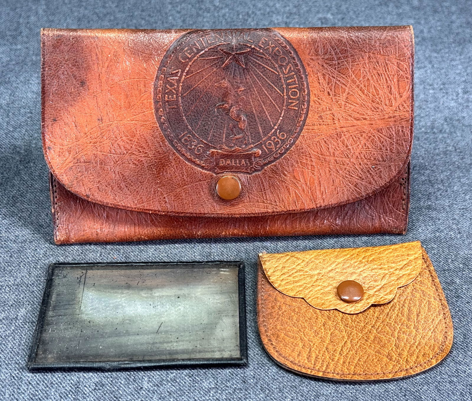 1836-1936 Dallas Texas Centennial Exposition genuine leather clasped small purse (1 of 12)