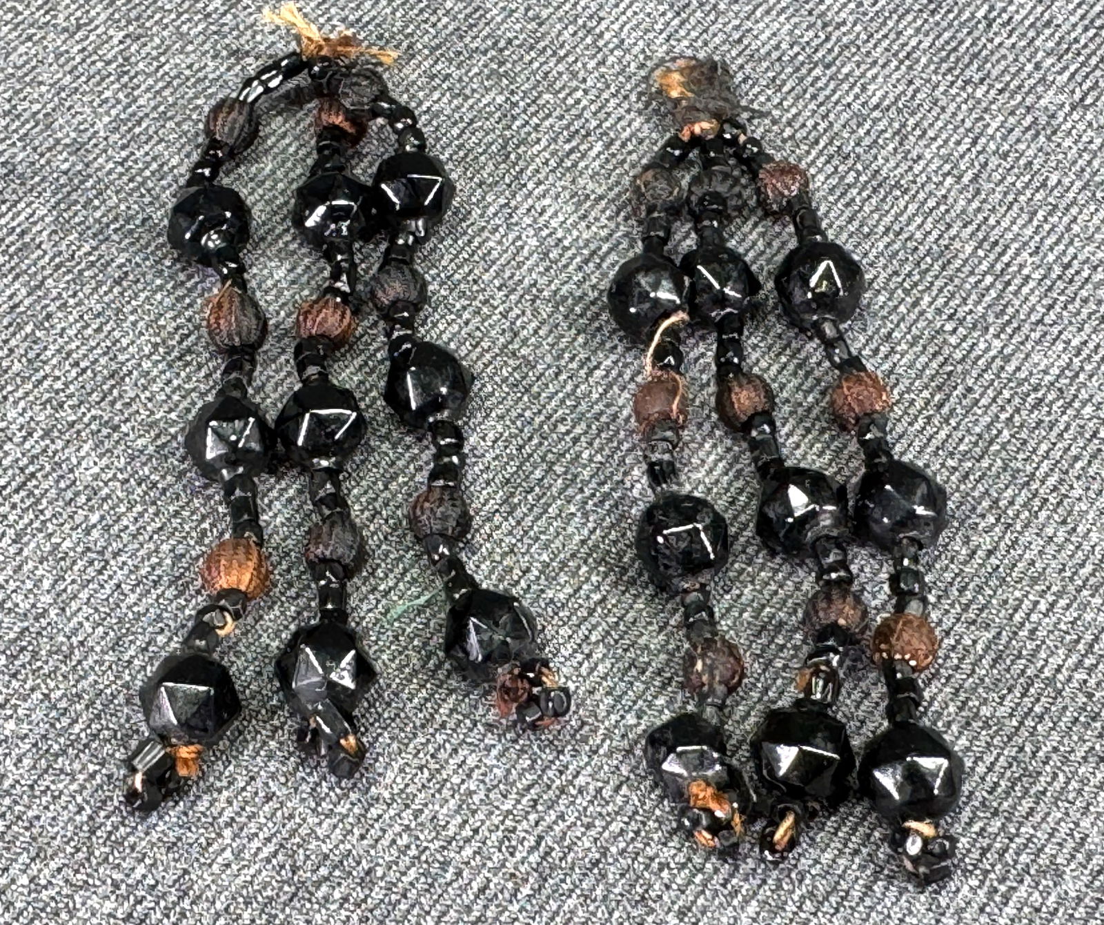 Antique Victorian mourning black glass & threads beaded tassels & loose beads: Antique Victorian mourning black glass & threads beaded tassels & loose beads. For measures please refer to the pictures taken with a measuring tape. IN HOUSE Estimated* shipping and handling cost wit