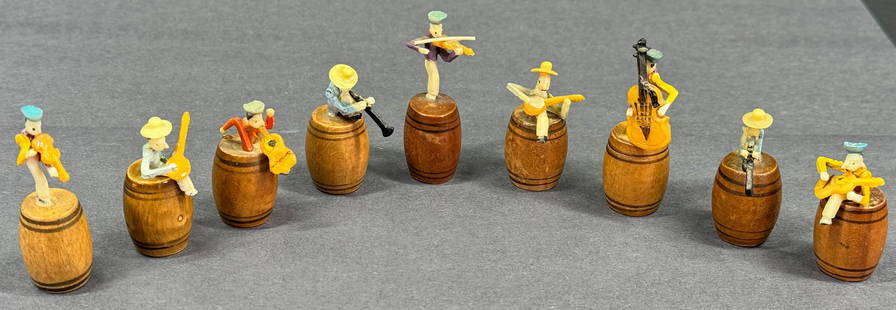 Vintage Japanese Celluloid Musicians on Wood Barrel Miniatures. Set of 9.: Vintage Japanese Celluloid Musicians on Wood Barrel Miniatures. Set of 9. Marked Japan. For measures please refer to the pictures taken with a measuring tape. Weight: 26 Grams. This is a NO RESERVE AU