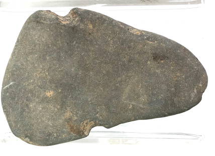 South American Uruguay Neolithic Stone Net Sinker: South American Uruguay Neolithic Stone Net Sinker. Founded in Rio Negro Department. It Measures 3 3/4 inches long and 2 3/4 inches widest. Weight: 3 oz This is a NO RESERVE AUCTION: there are no hidde