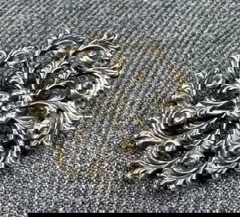 Antique Edwardian sterling silver flower brooch pin: Antique Edwardian sterling silver flower brooch pin. Marked. For measures please refer to the pictures taken with a measuring tape. Weight: 3.04 Grams. IN HOUSE Estimated* SHIPPING & HANDLING COST WIT