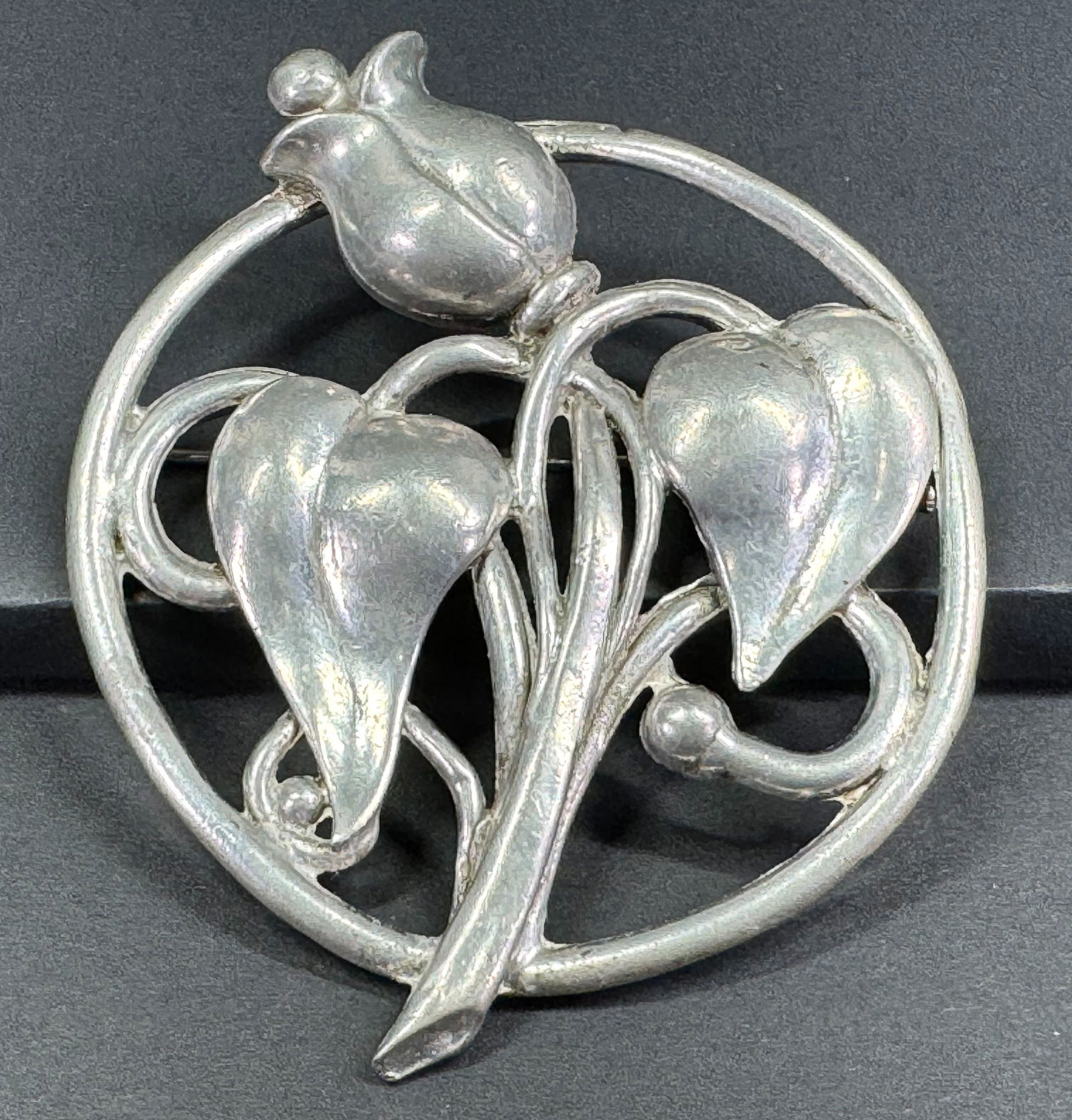 Vintage MCM modernist tulip & leaves pewter large pin brooch. Unmarked.   For measures please refer (1 of 6)