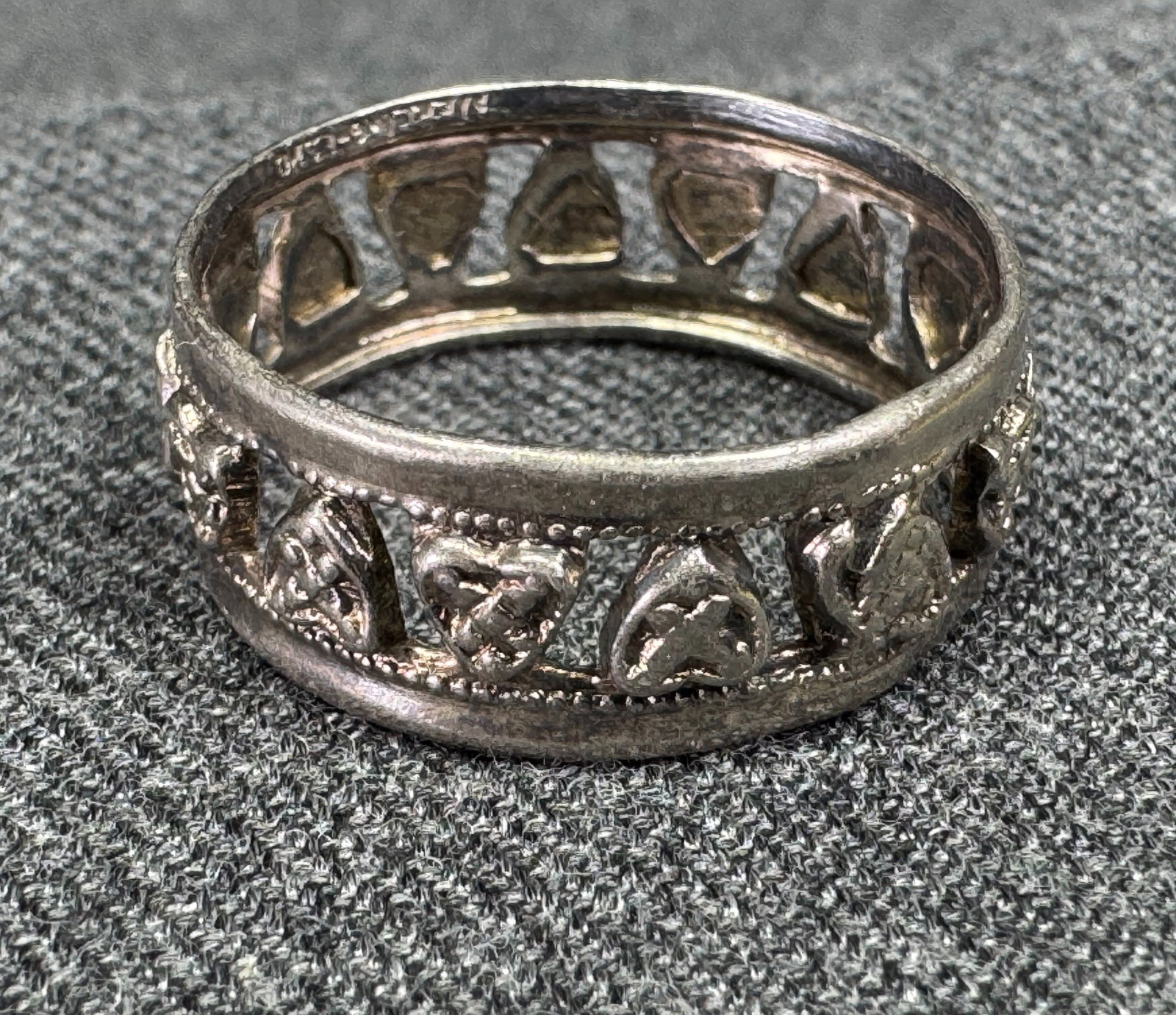 Vintage Joseph Esposito Espo sterling silver cut filigree hearts band ring: Vintage Joseph Esposito Espo sterling silver cut filigree hearts band ring. Marked. Size around 10 (please refer to the picture taken with a ring sizer. For measures please refer to the pictures taken