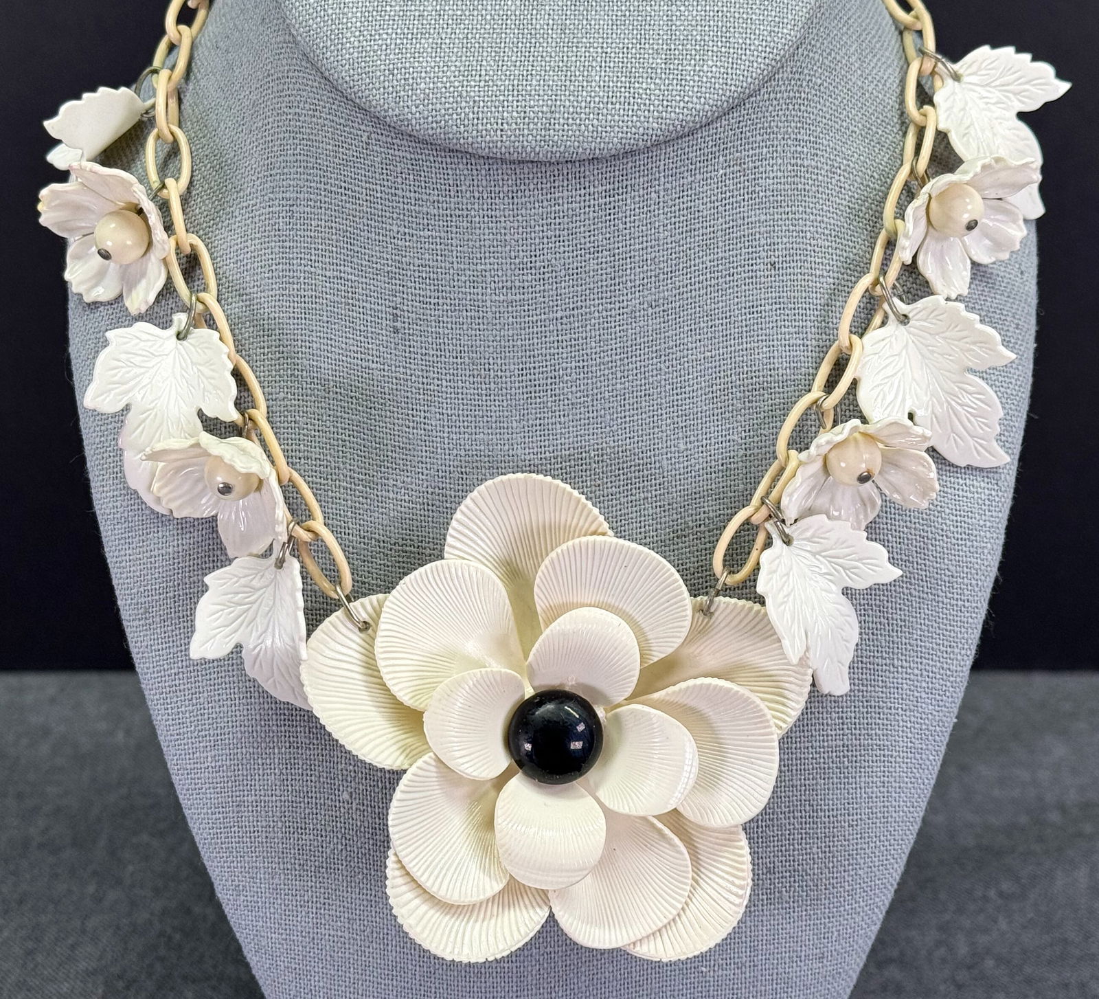 Vintage celluloid flowers & leaves medallion and dangles chain collar necklace (1 of 10)