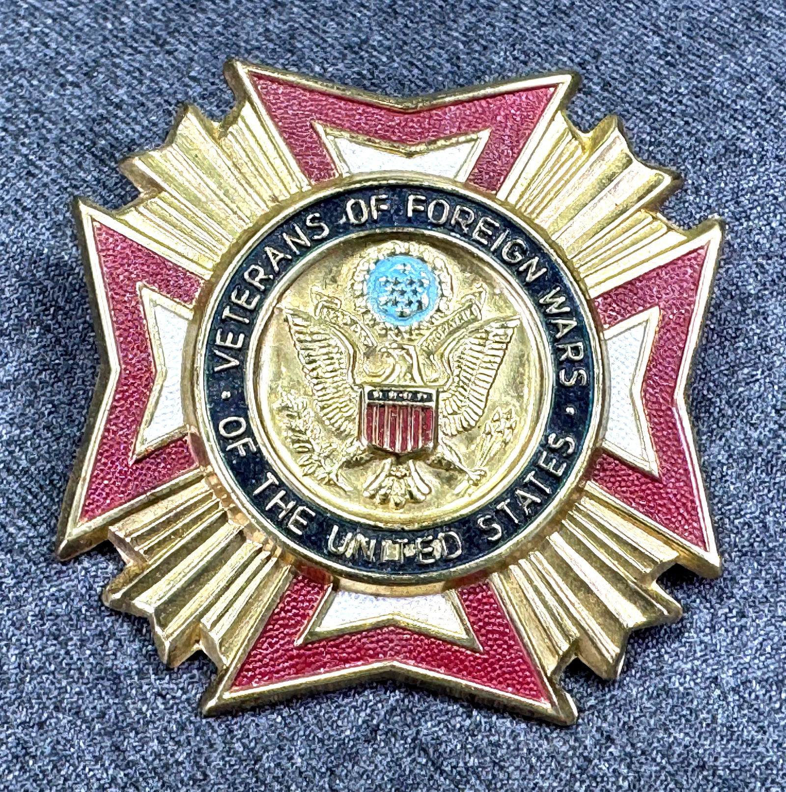 Veterans Of Foreign Wars Of The United States UMP Metal Badge Emblem 1960's (1 of 4)