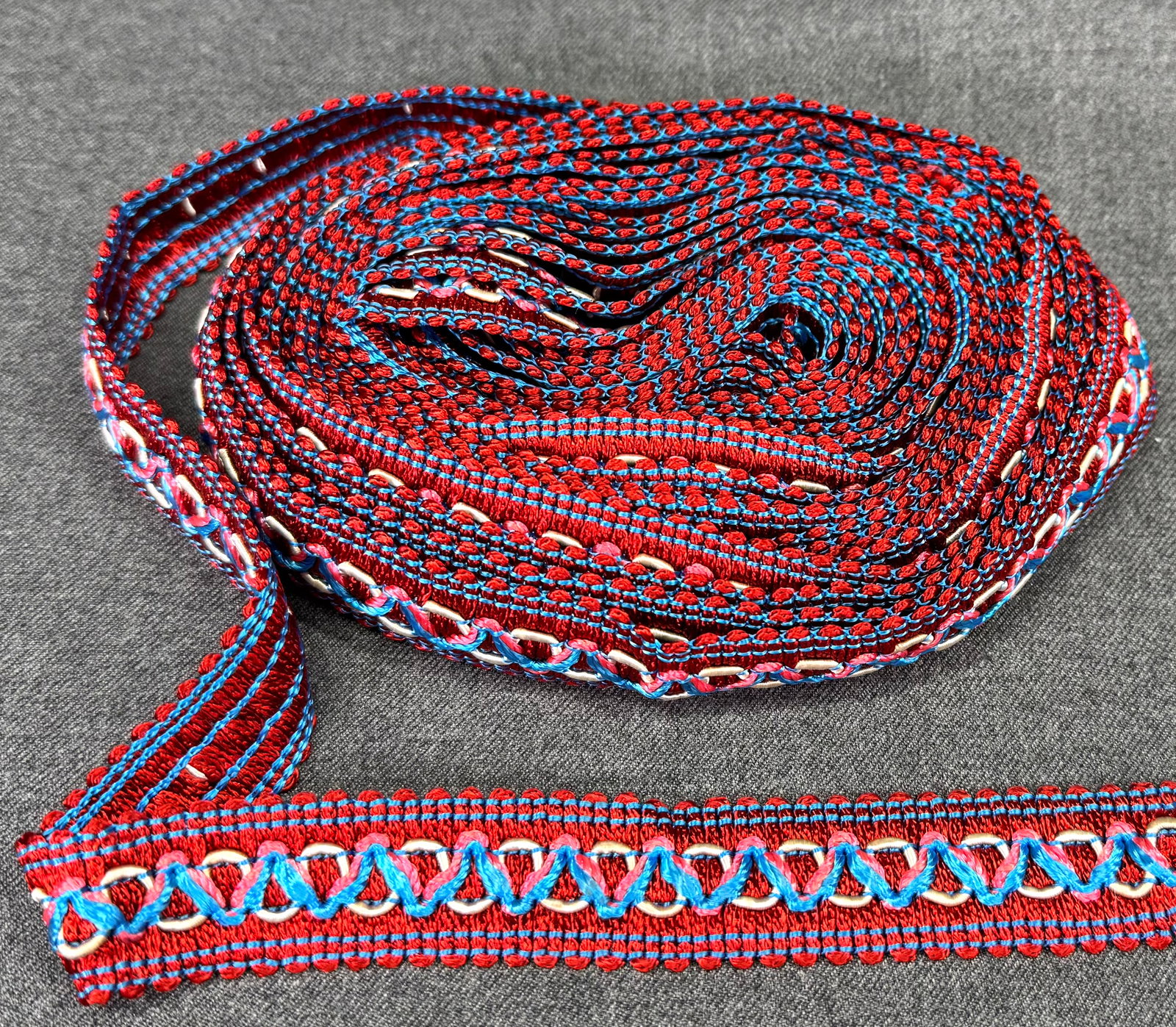 Vintage woven trim for sewing crafts. 6 1/2 yards long. Unused: Vintage woven trim for sewing crafts. 6 1/2 yards long. Unused. For measures please refer to the pictures taken with a measuring tape. < IN HOUSE Estimated* SHIPPING & HANDLING COST WITHIN THE U.S. : 
