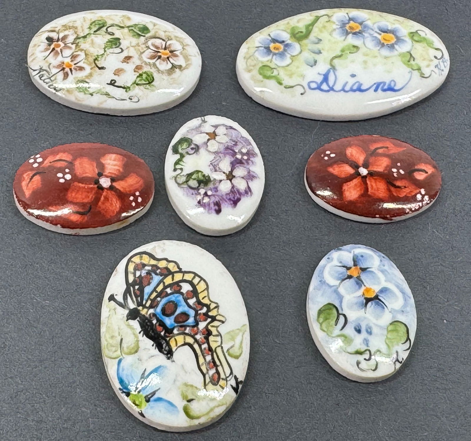 Vintage assorted  hand painted flowers pottery cabs for jewelry making.  Lot of 7. (1 of 11)