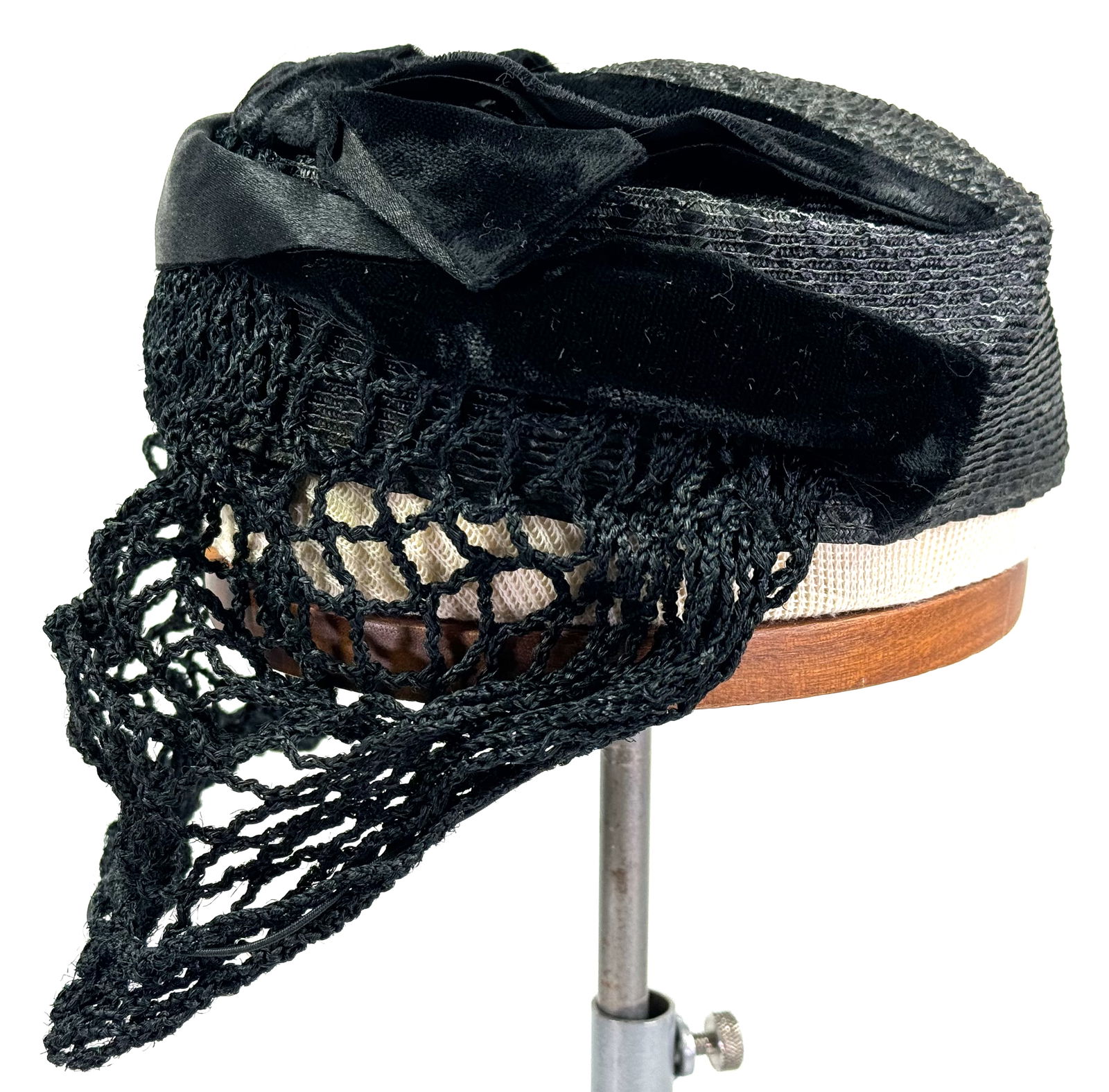 Vintage Janet Models black velvet strap & bow raffia with crocheted net pillbox hat. (1 of 9)