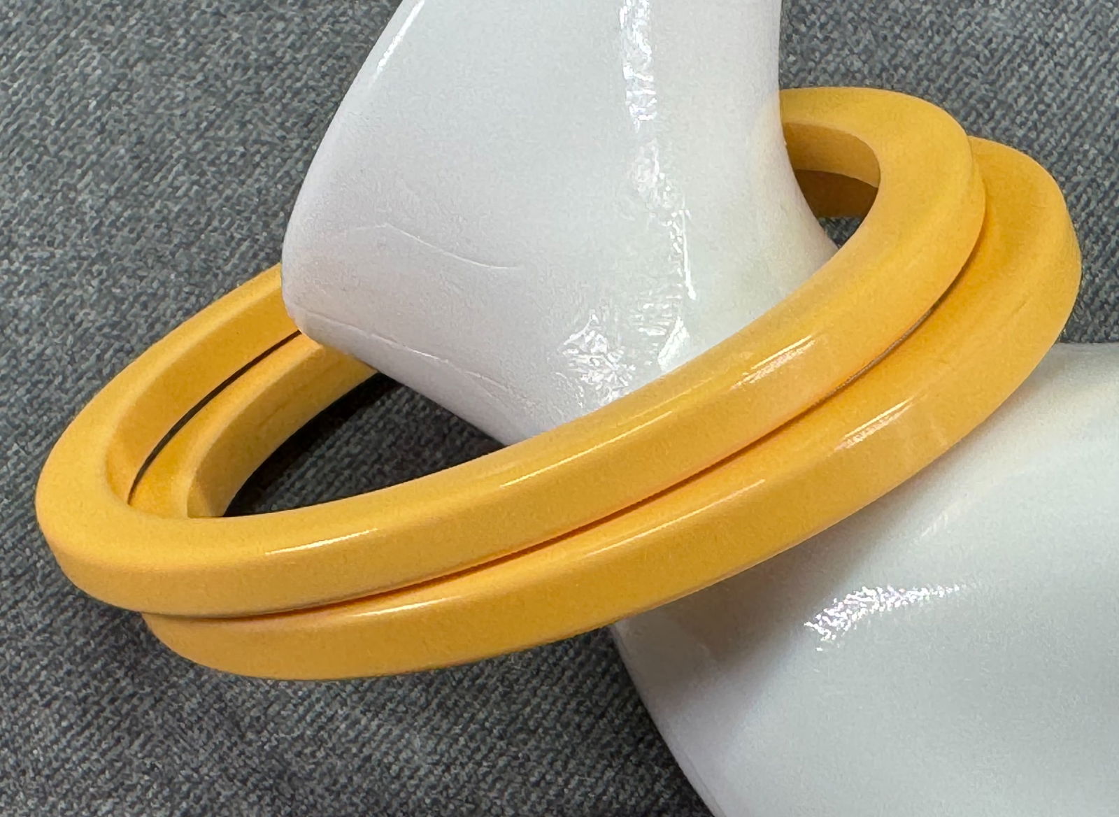 Vintage butterscotch bakelite bracelet bangles (1 of 7)