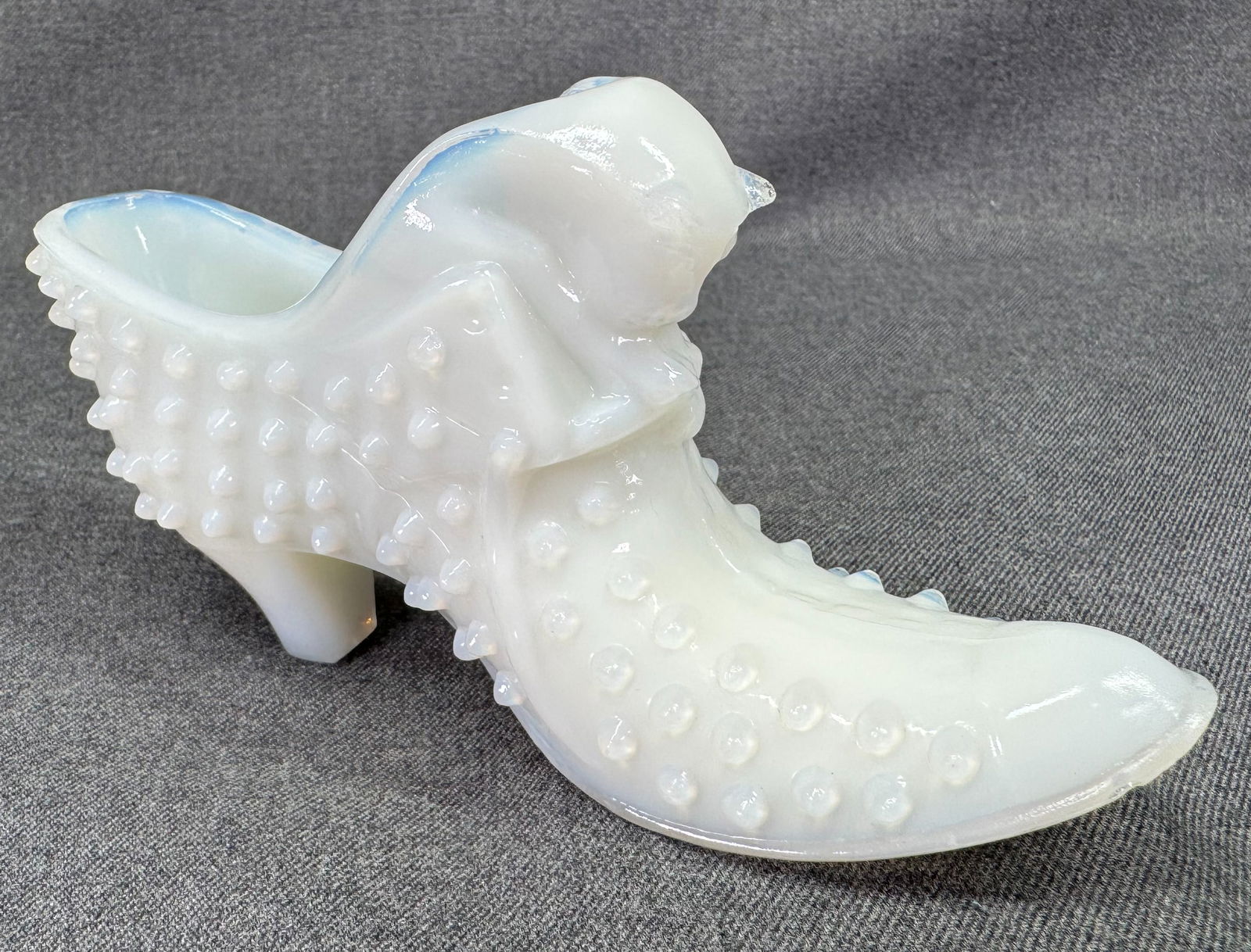 Vintage Fenton ? Opalescent White Milk Glass Kitten Cat Sleeper Shoe (1 of 12)