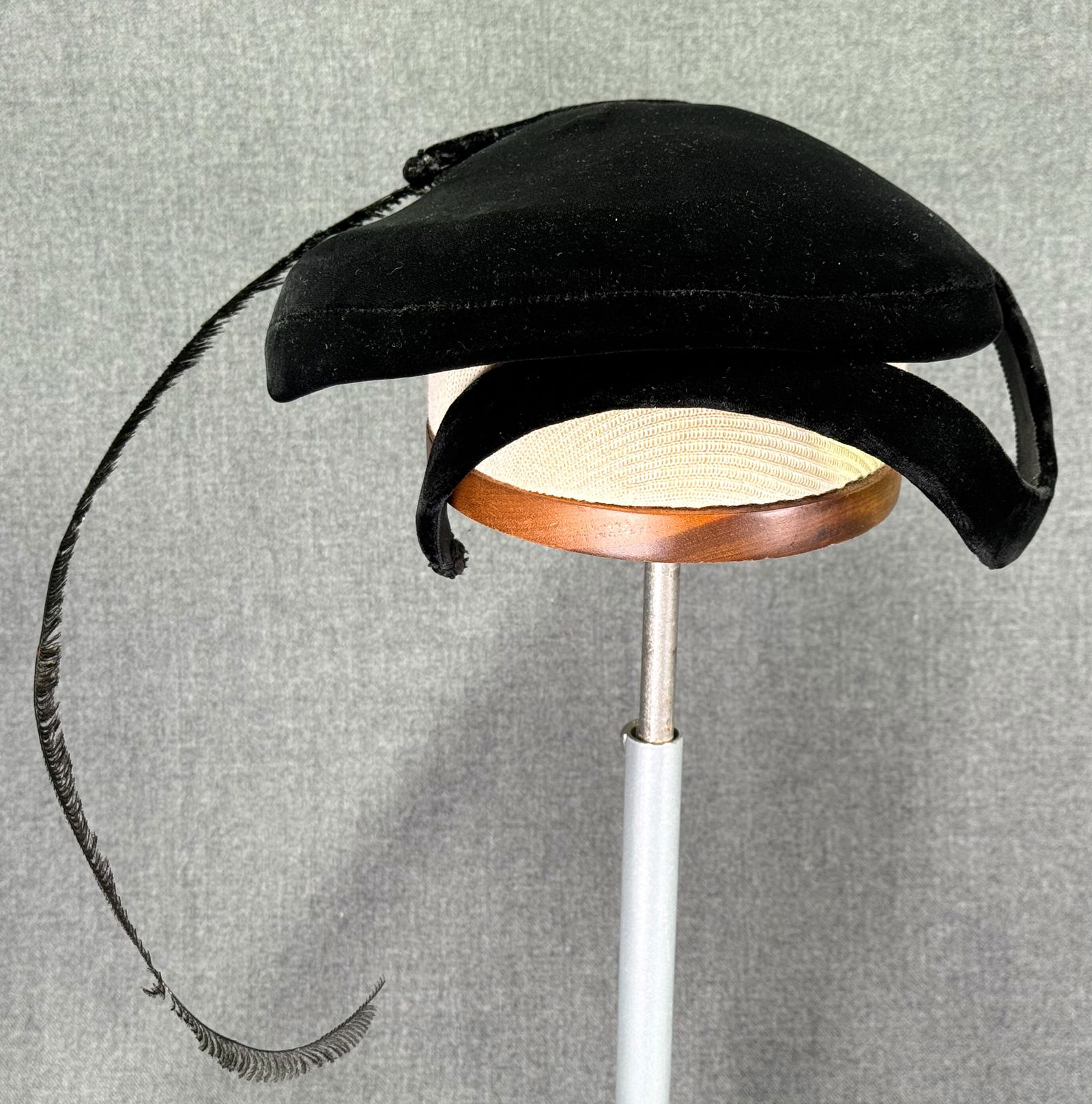 Vintage The Denver Dry Goods Co Feather black velvet hat (1 of 7)