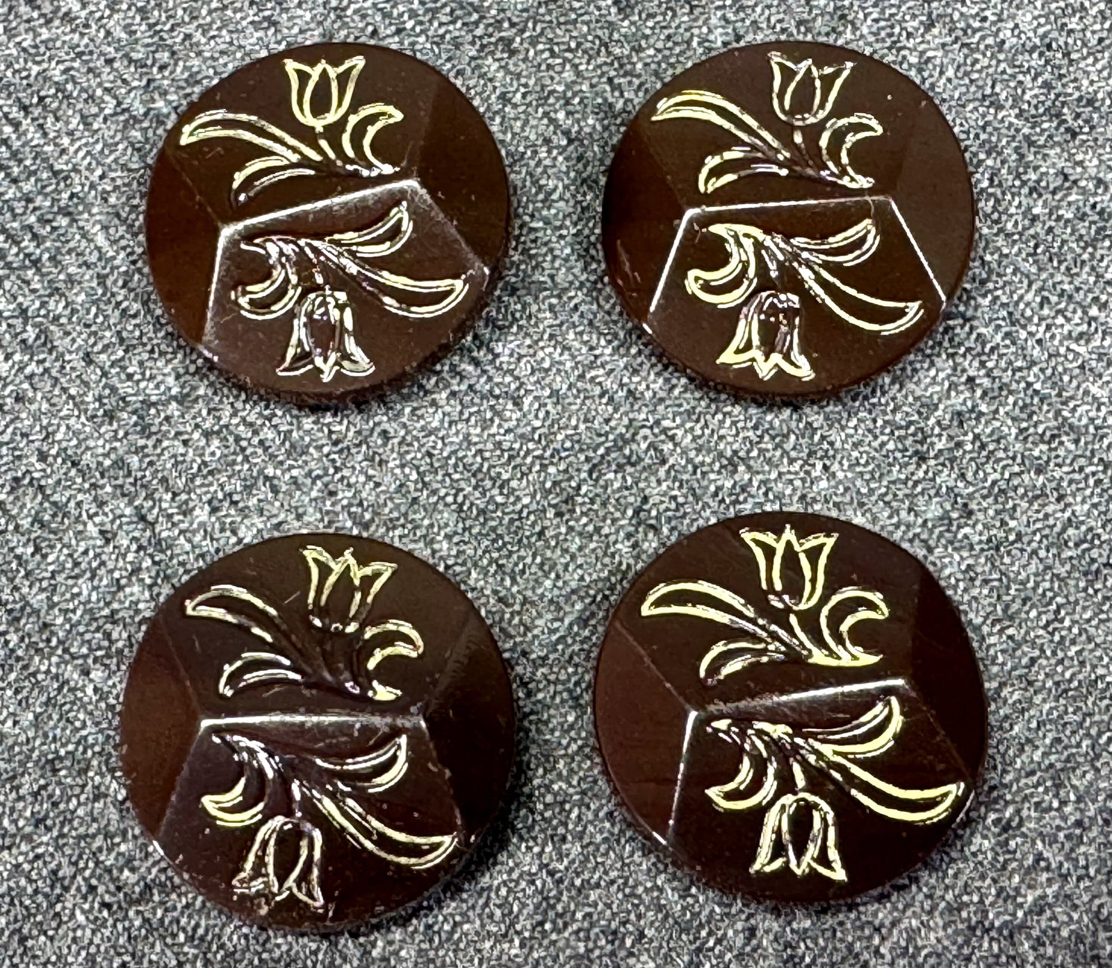 Vintage Czech creamy tulips brown glass buttons . Lot of 4: Vintage Czech creamy tulips brown glass buttons . Lot of 4. For measures please refer to the pictures taken with a measuring tape. IN HOUSE Estimated* shipping and handling cost within the U.S. : $7 W