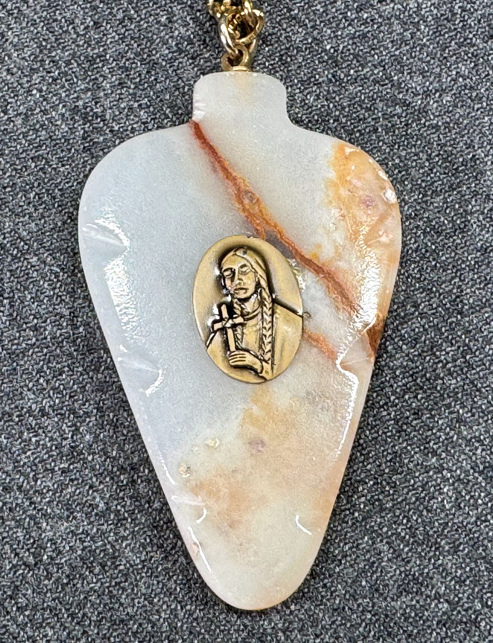 Vintage St. Kateri Tekakwitha Mohawk medal agate arrow head necklace in box (1 of 9)