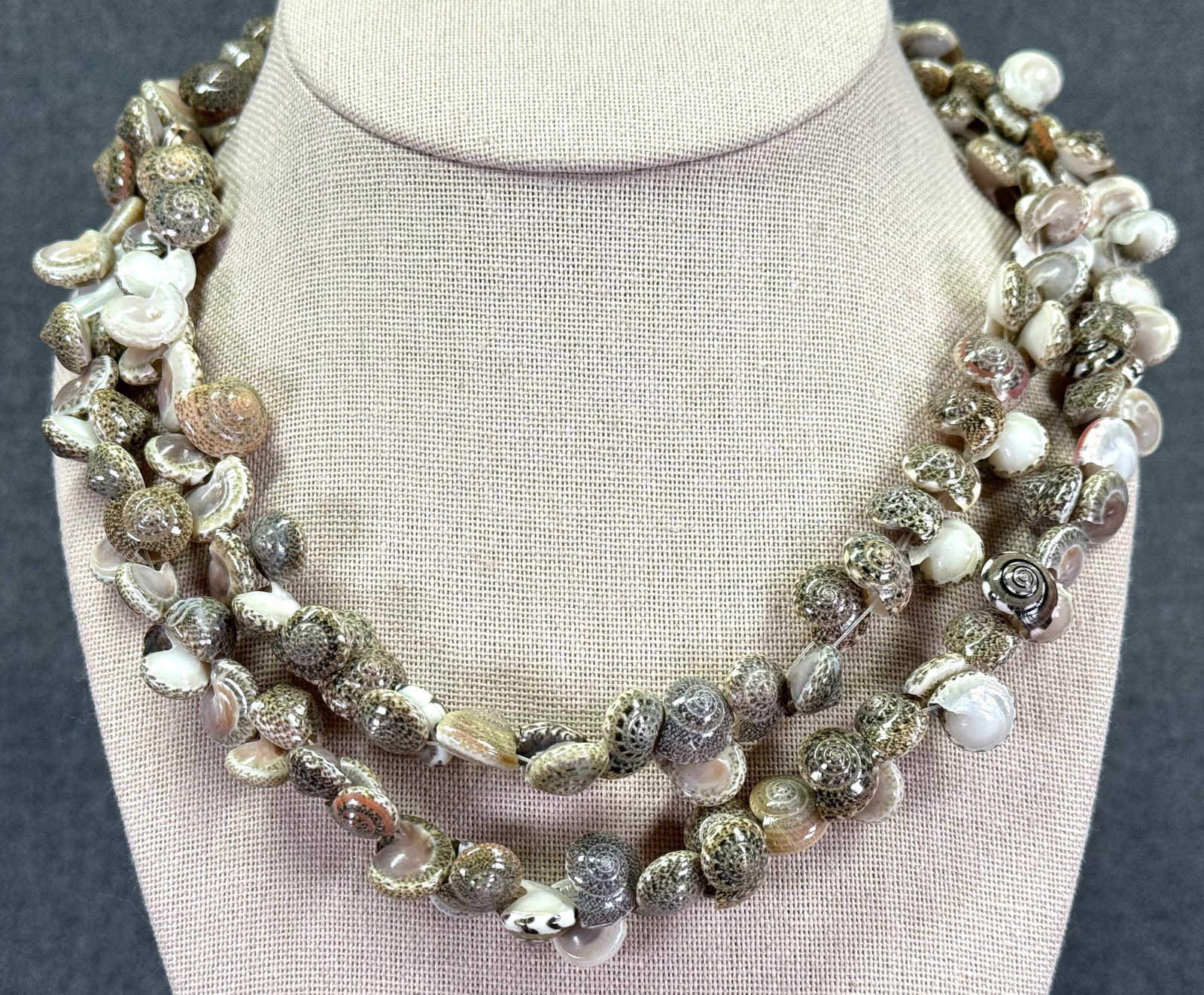 Vintage assorted shell lei necklace (1 of 5)