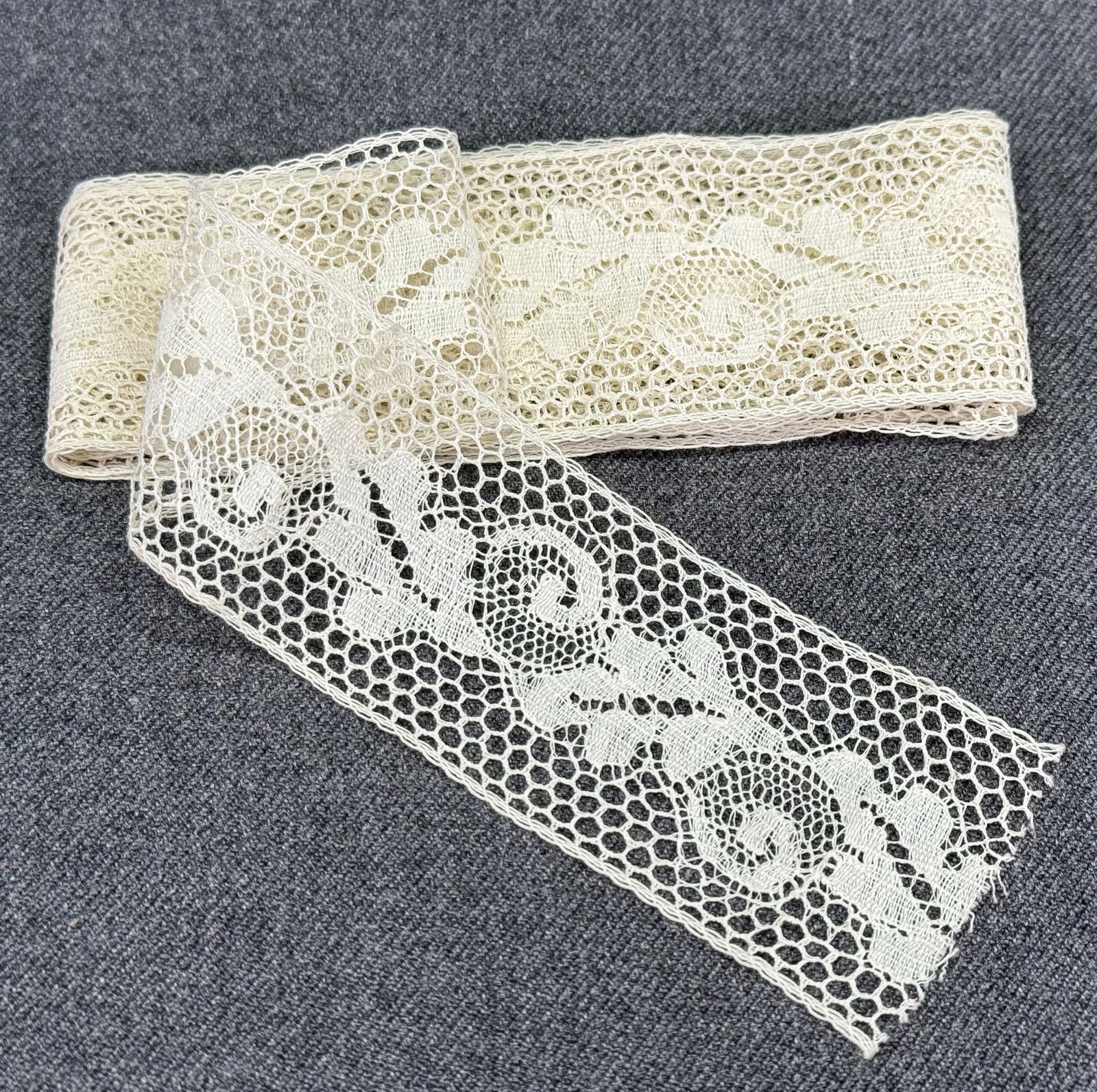Vintage lace trim for sewing crafts. 1 yard long. Unused: Vintage lace trim for sewing crafts. 1 yard long. Unused. For measures please refer to the pictures taken with a measuring tape. < IN HOUSE Estimated* SHIPPING & HANDLING COST WITHIN THE U.S. : $7 WE