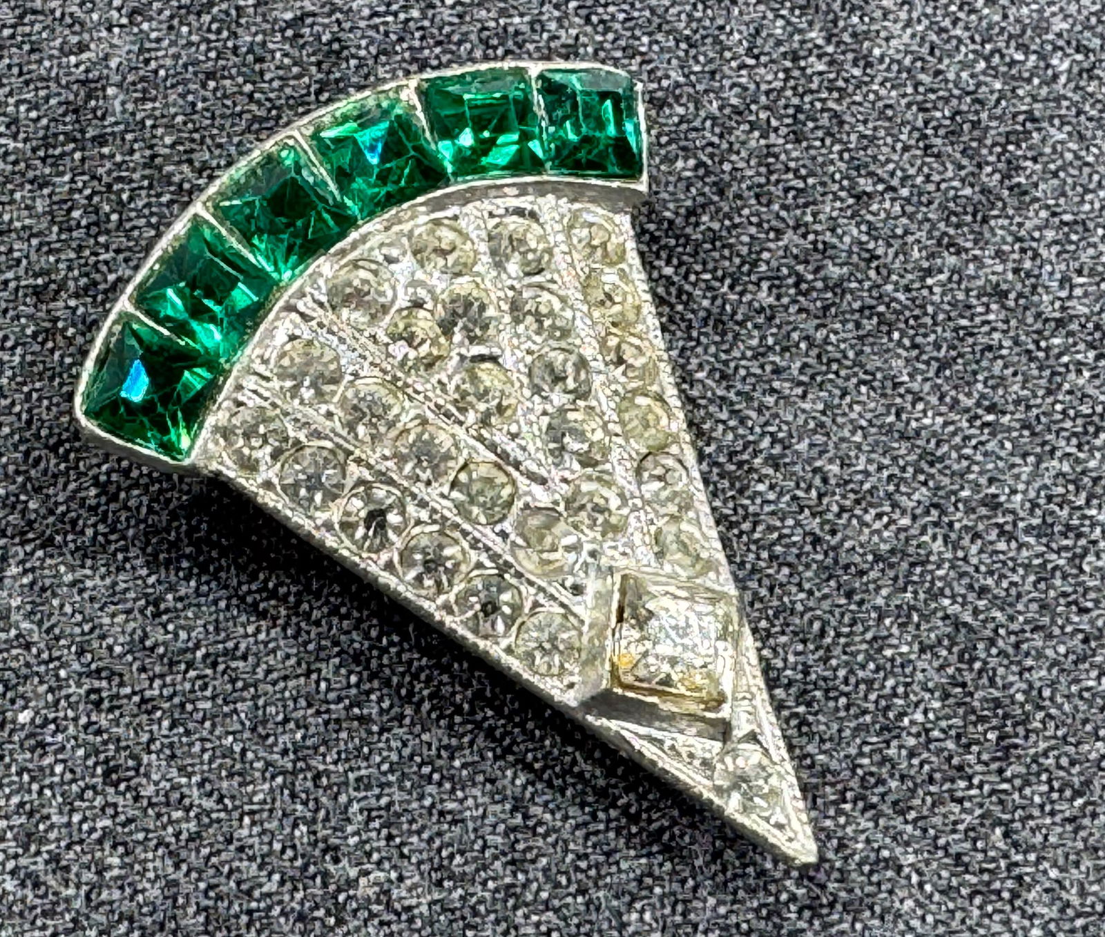 Antique art deco green emerald color & clear crystals silvertoned clip brooch (1 of 7)