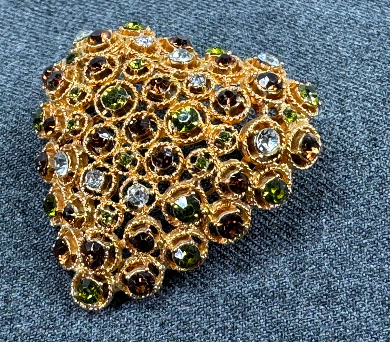 Vintage Hobe style fall color crystals goldtoned heart brooch pin (1 of 7)
