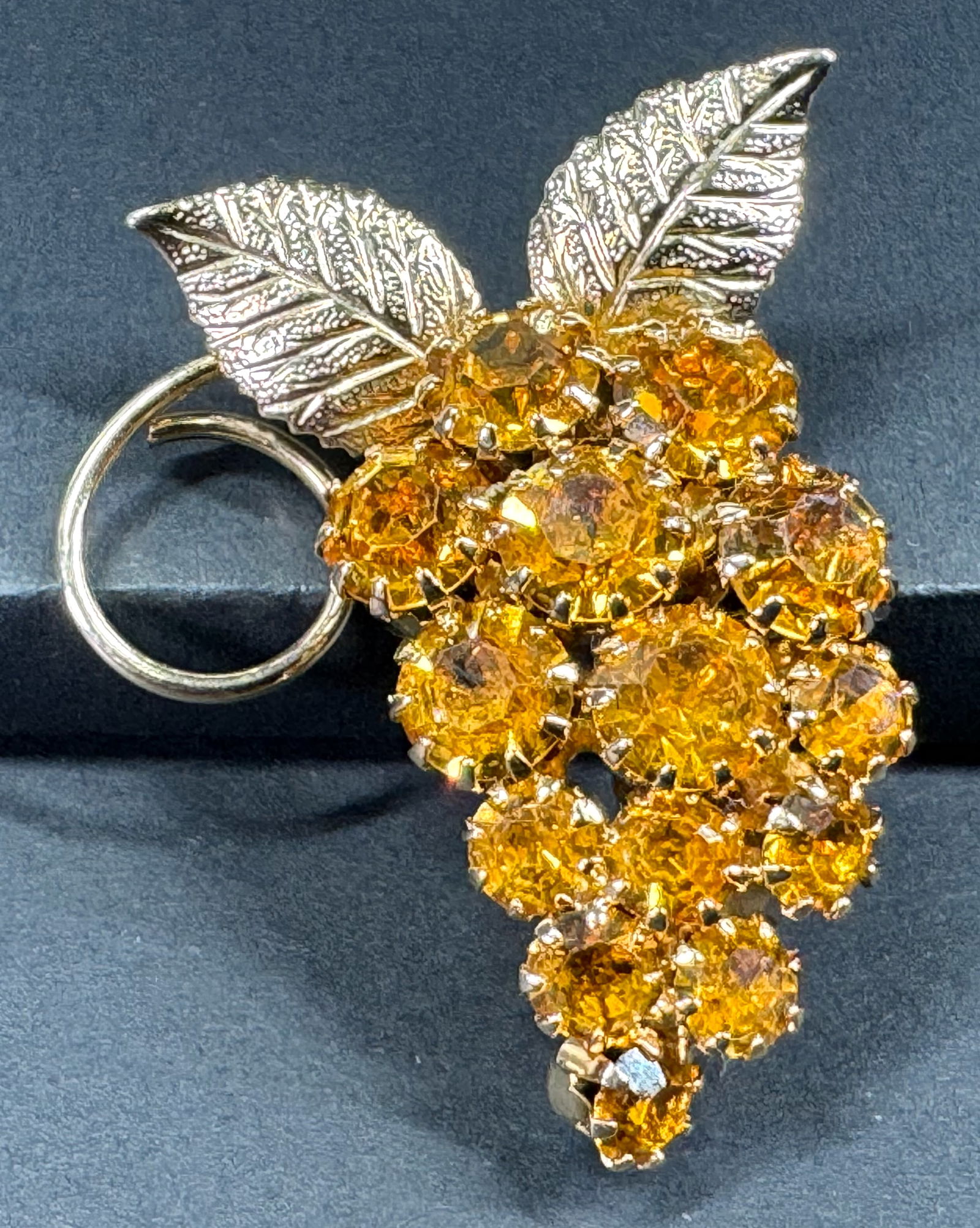Vintage amber color crystals goldtone metal grape cluster pin brooch. (1 of 5)