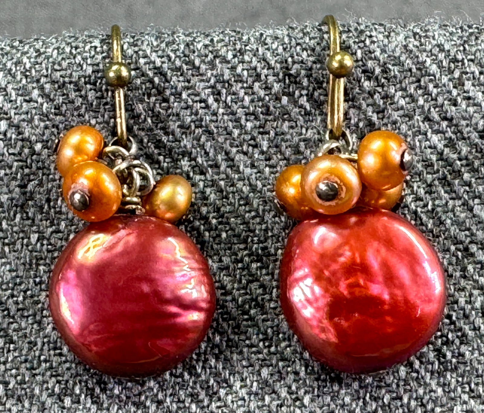 Vintage artsy golden & raspberry baroque pearls hook earrings (1 of 4)