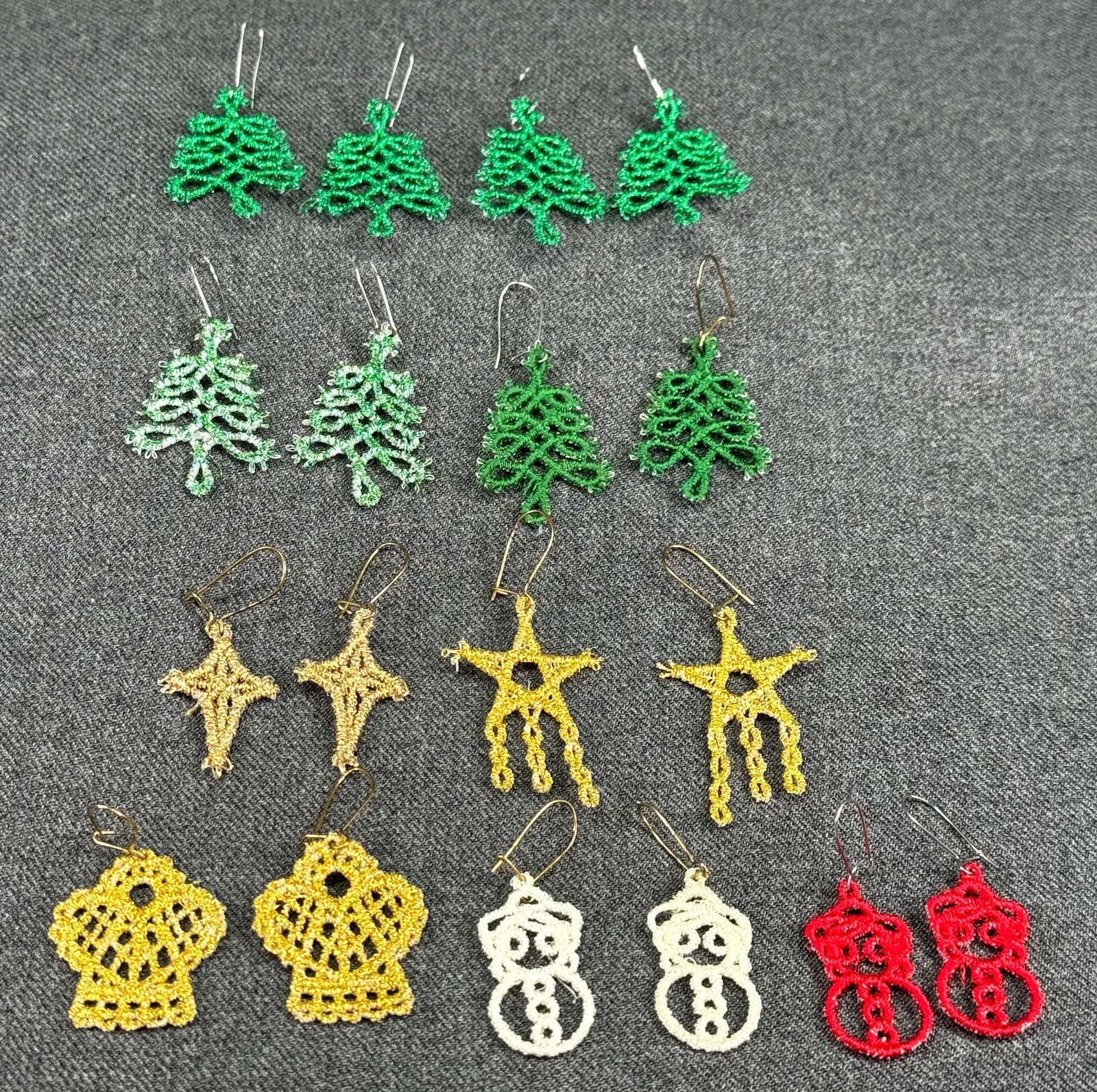 Vintage Unused tatting lace style assorted Christmas pierced earrings. Lot of 9 (1 of 9)