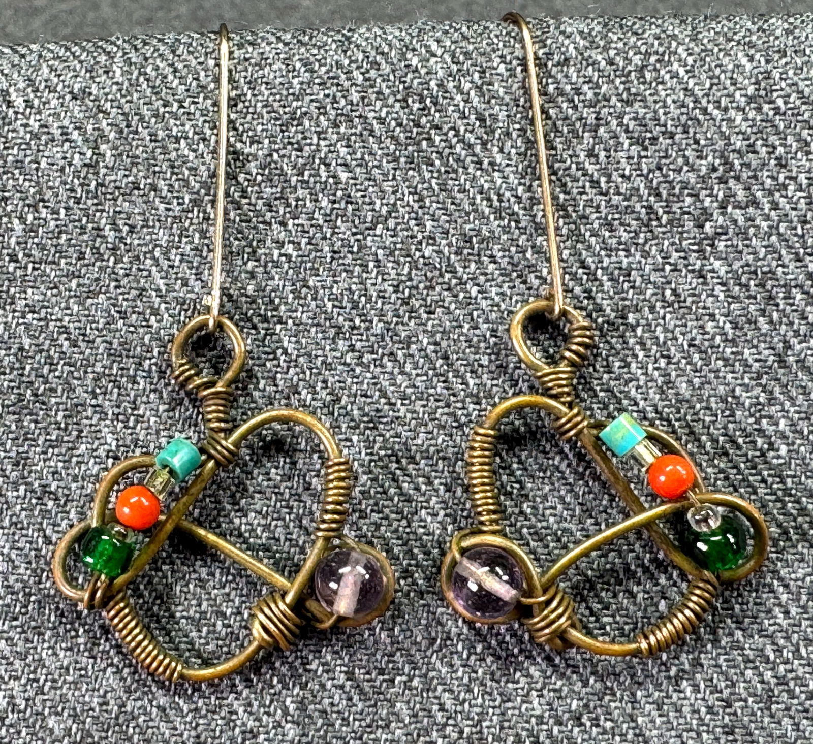 Vintage boho artsy glass seed beads twisted bronze wire hook earrings (1 of 5)