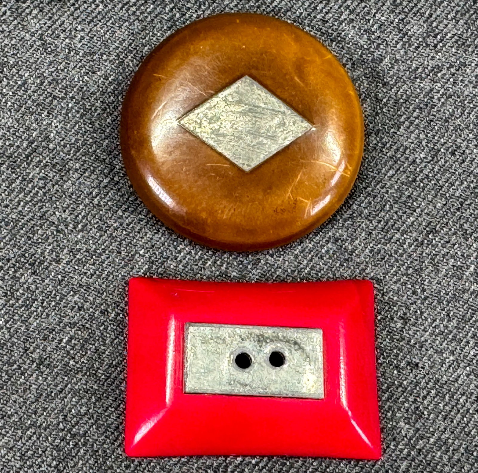 Antique art deco encusted metal brown and red celluloid buttons: Antique art deco encusted metal brown and red celluloid buttons. For measures please refer to the pictures taken with a measuring tape. IN HOUSE Estimated* shipping and handling cost within the U.S. :