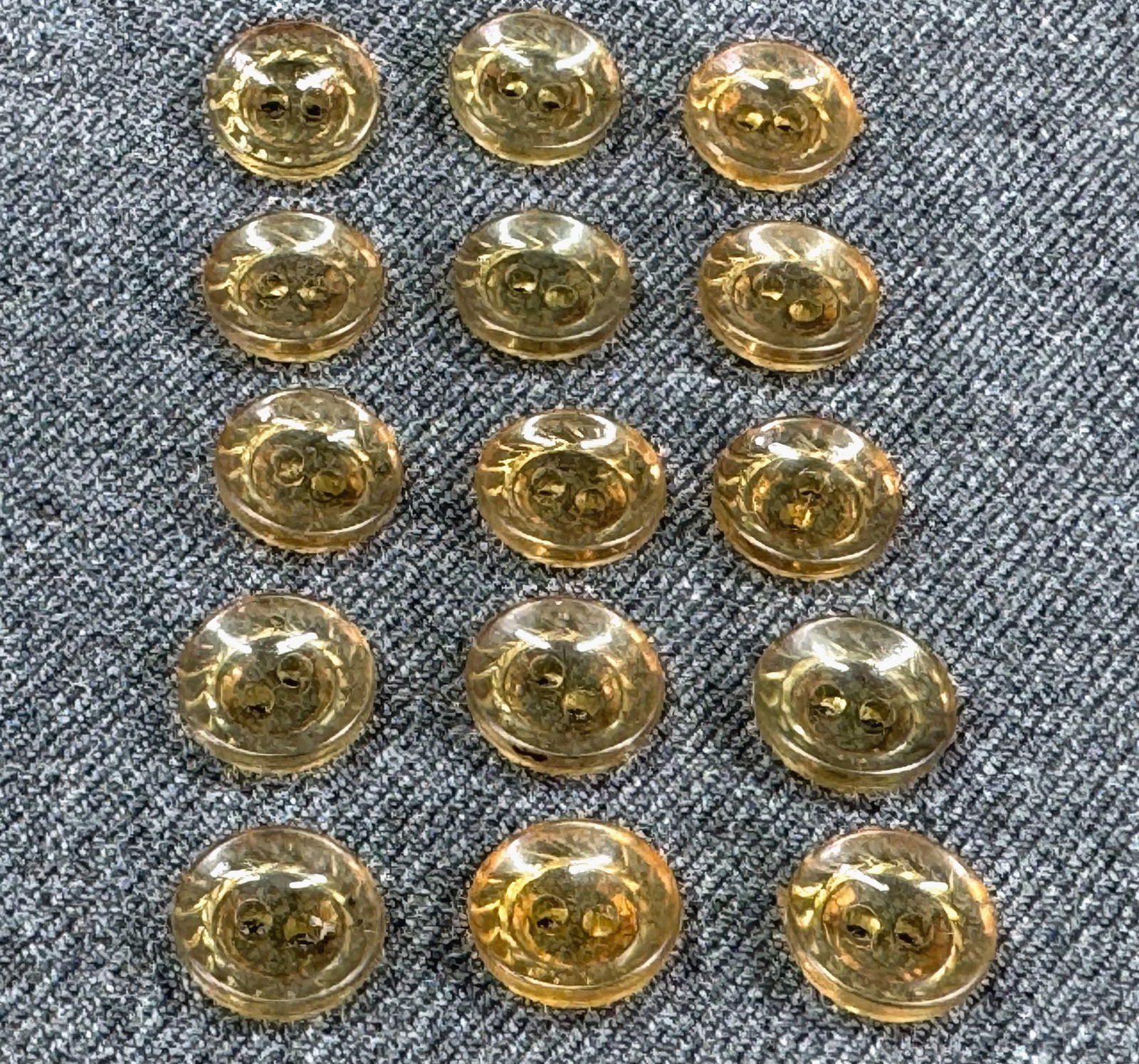 Vintage juicy amber color plastic flower light small buttons. Lot of  15 . Unused (1 of 5)